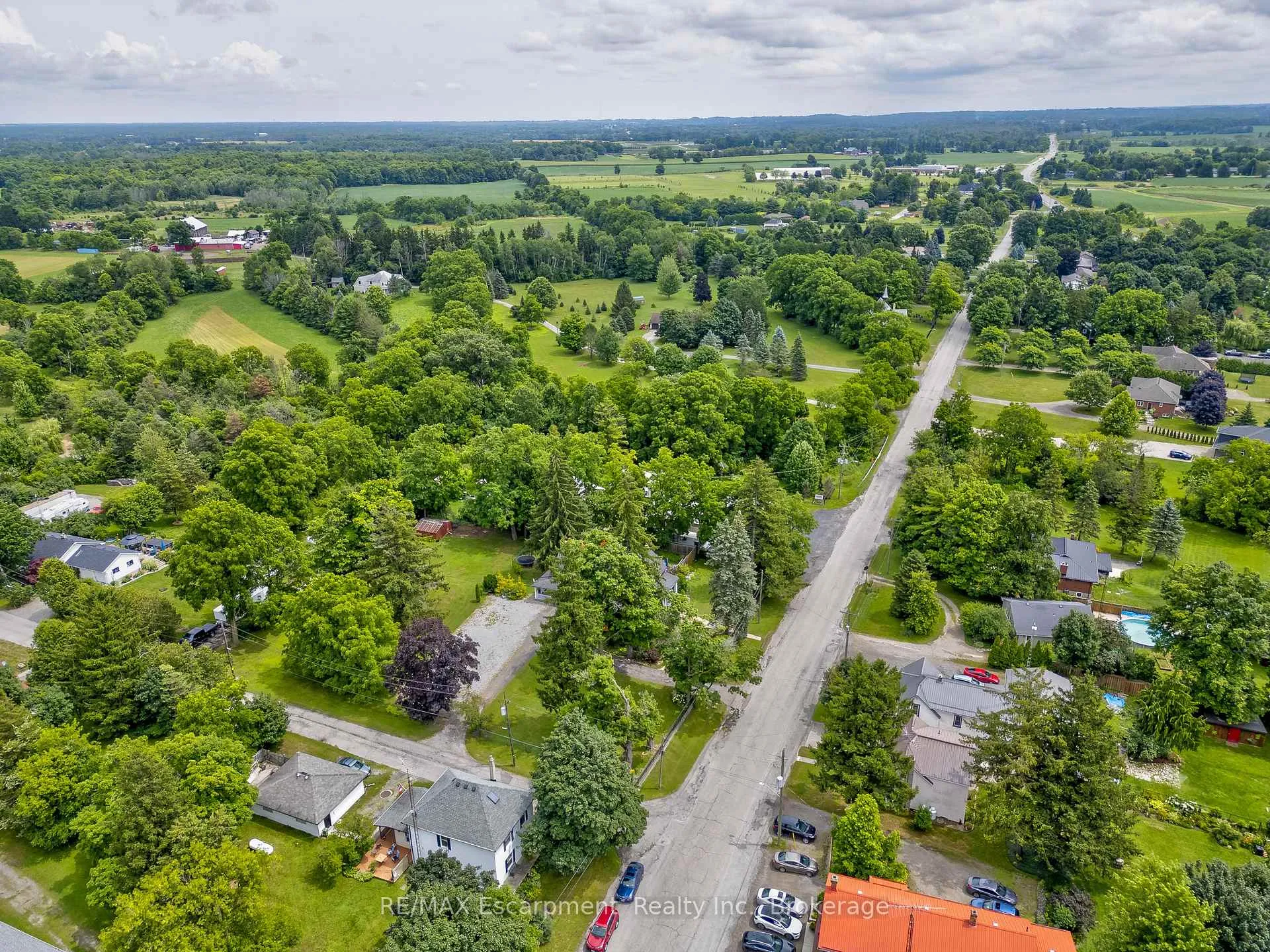 Photo 45 of 780 Old 8 Highway, Hamilton, Rockton — HOMEH