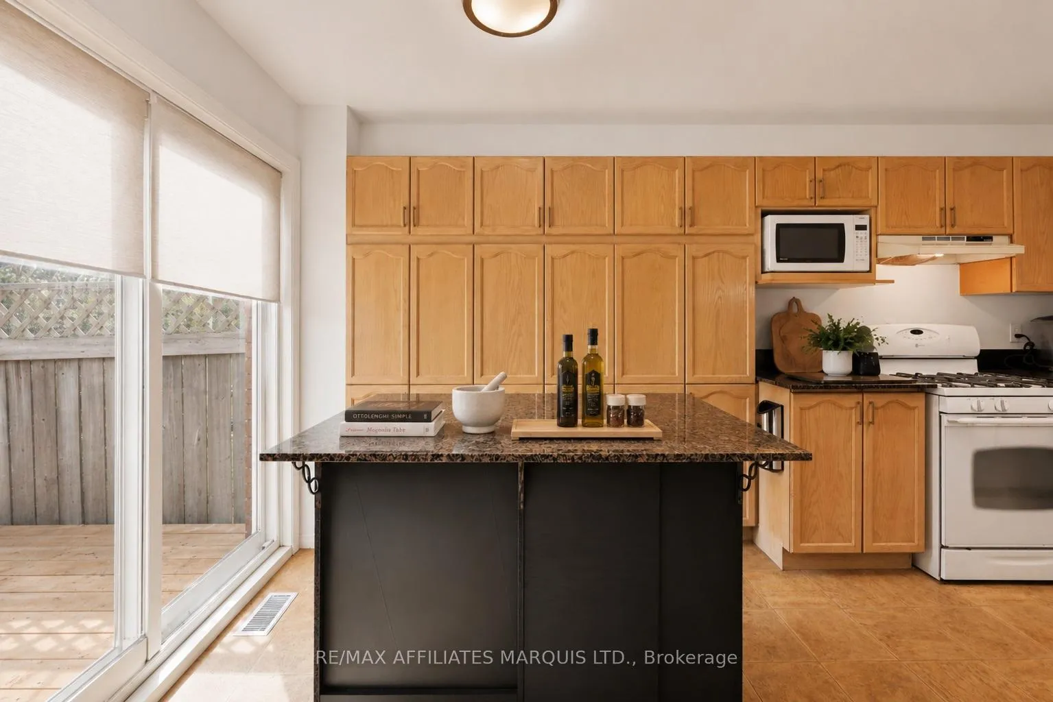 Photo 8 of 58 Robarts Crescent, Ottawa, Kanata - Katimavik — HOMEH