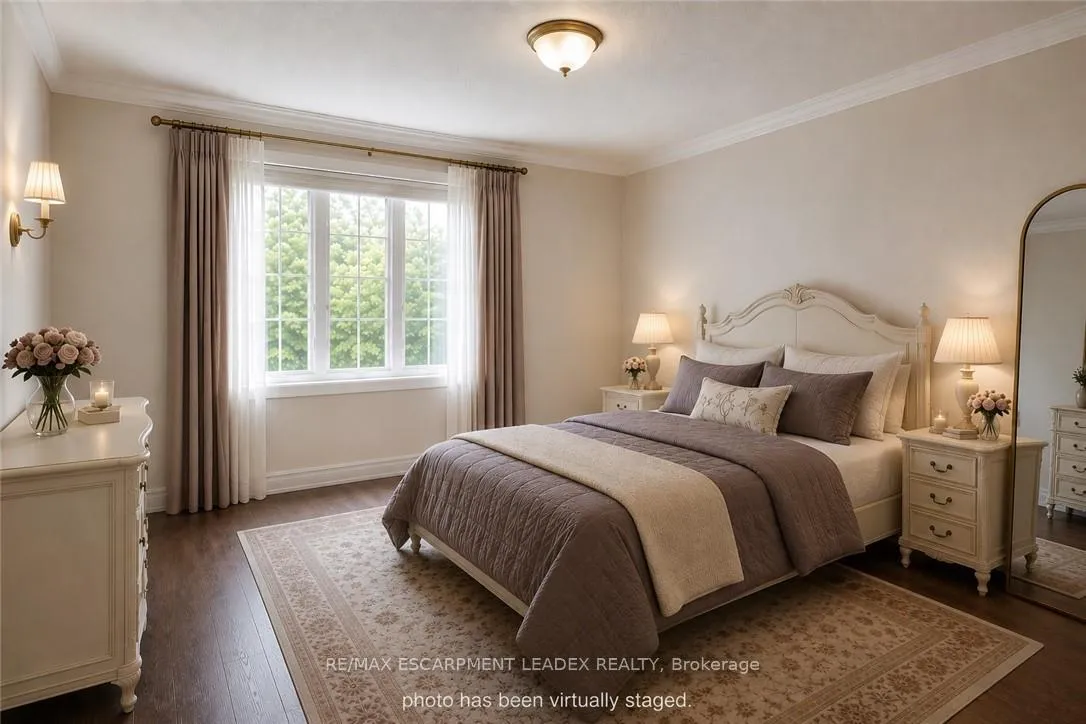 Photo 21 of 582 Stonehenge Drive, Hamilton, Meadowlands — HOMEH