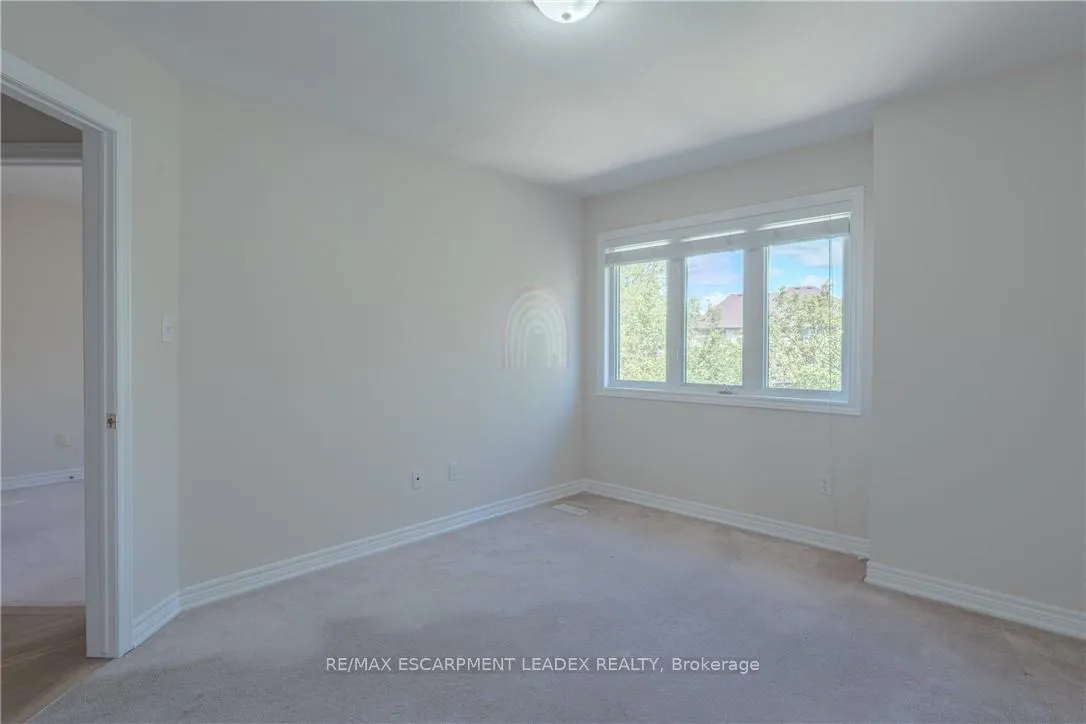 Photo 28 of 582 Stonehenge Drive, Hamilton, Meadowlands — HOMEH