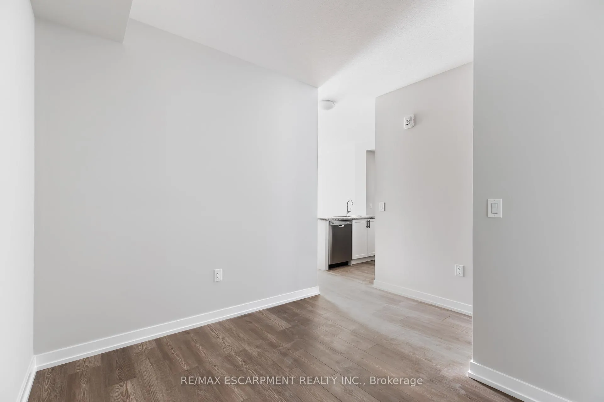 Photo 6 of Unit 304, 870 Queenston Road, Hamilton, Stoney Creek — HOMEH