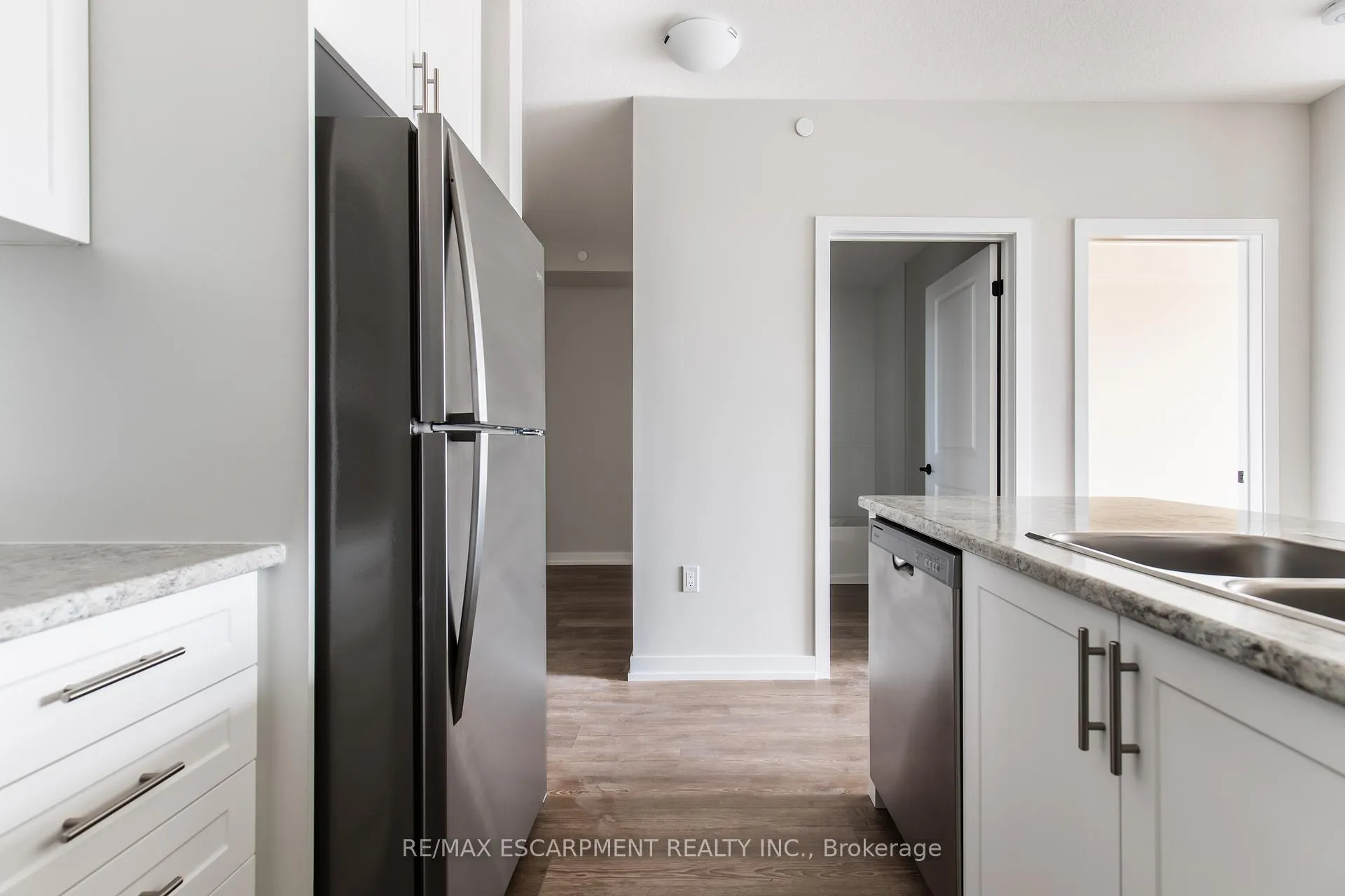 Photo 13 of Unit 304, 870 Queenston Road, Hamilton, Stoney Creek — HOMEH