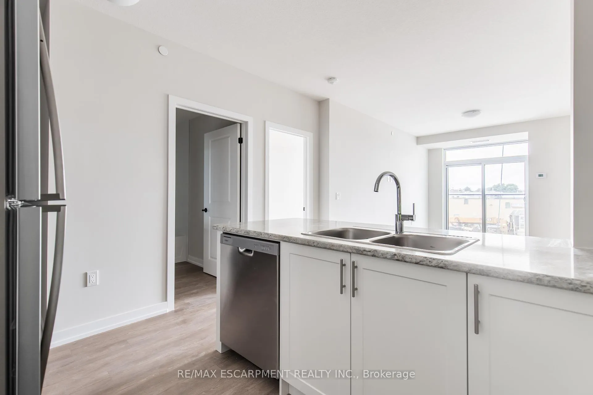 Photo 14 of Unit 304, 870 Queenston Road, Hamilton, Stoney Creek — HOMEH