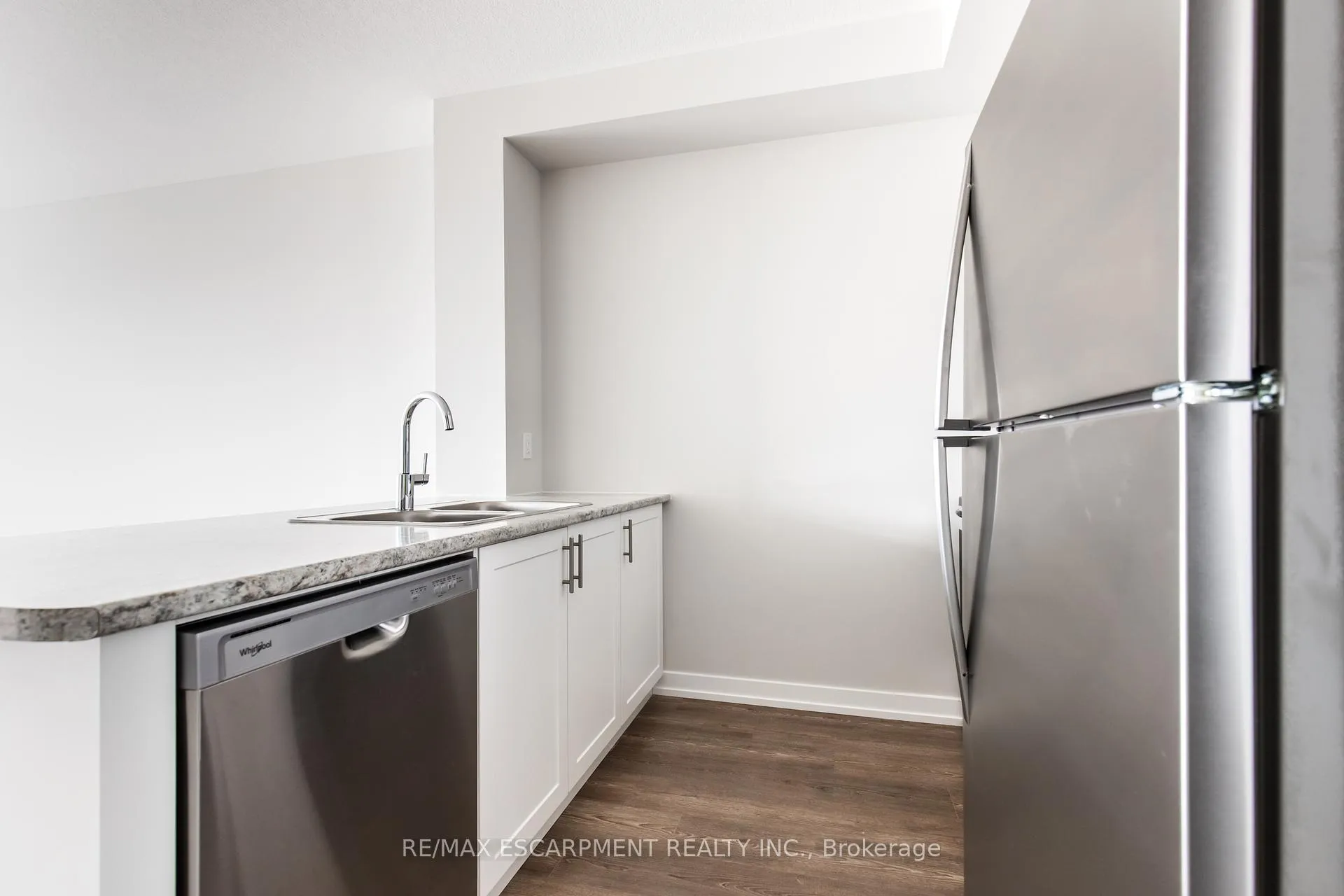 Photo 15 of Unit 304, 870 Queenston Road, Hamilton, Stoney Creek — HOMEH