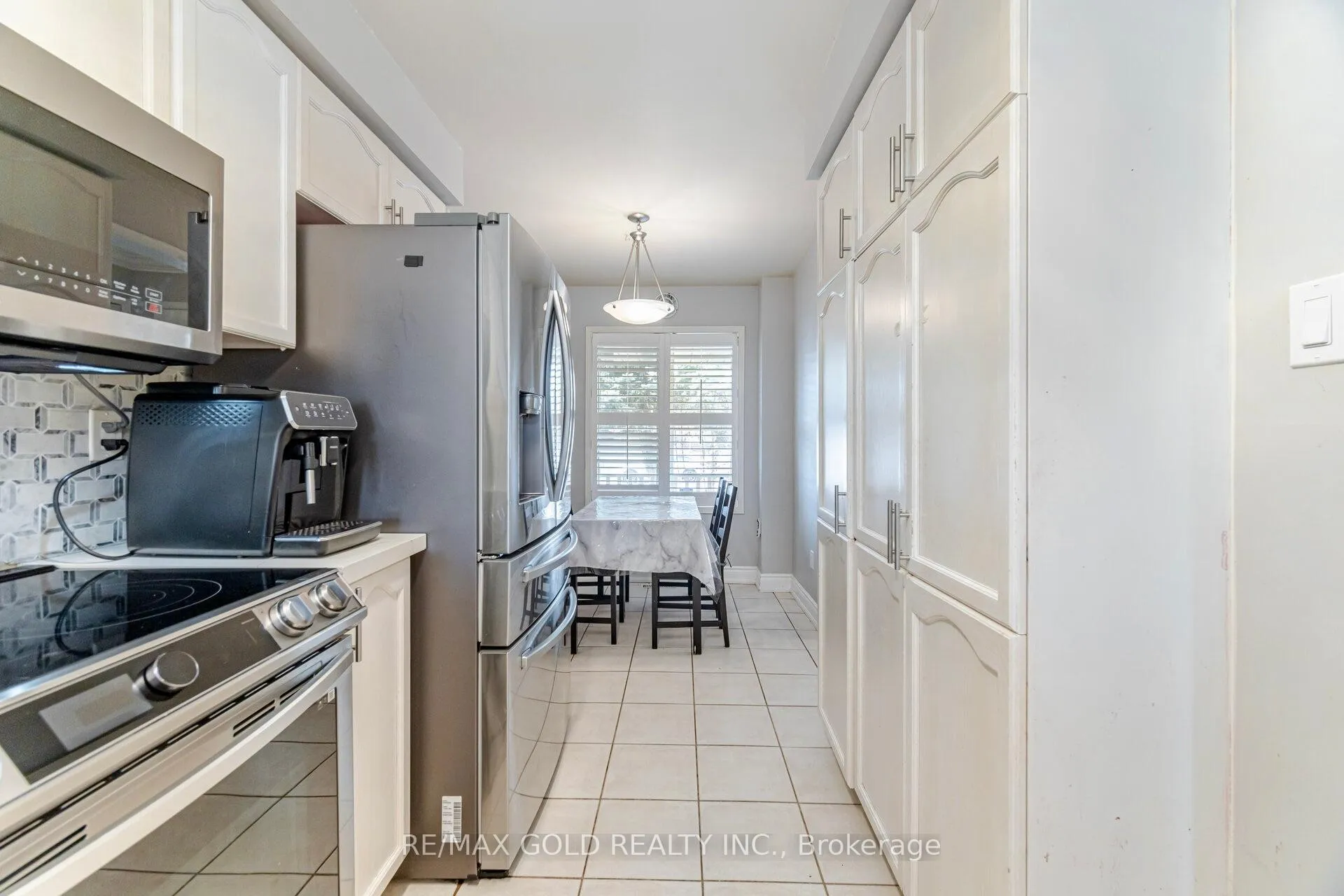 Photo 8 of 5352 Bushelgrove Circle, Mississauga, Central Erin Mills — HOMEH