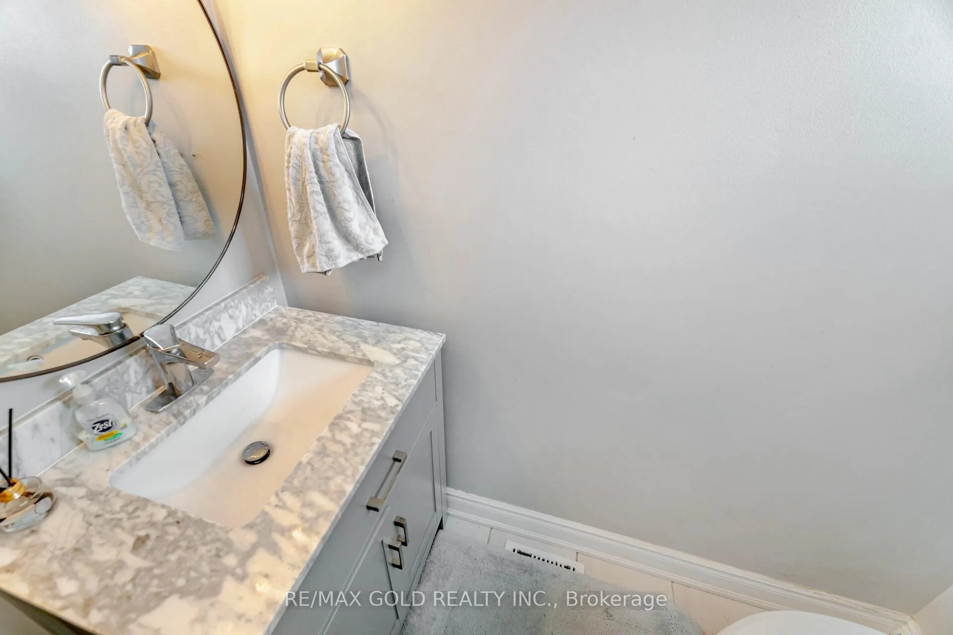Photo 13 of 5352 Bushelgrove Circle, Mississauga, Central Erin Mills — HOMEH