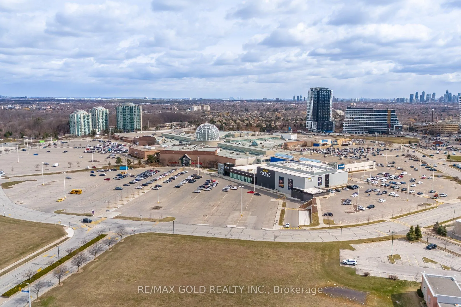 Photo 33 of 5352 Bushelgrove Circle, Mississauga, Central Erin Mills — HOMEH