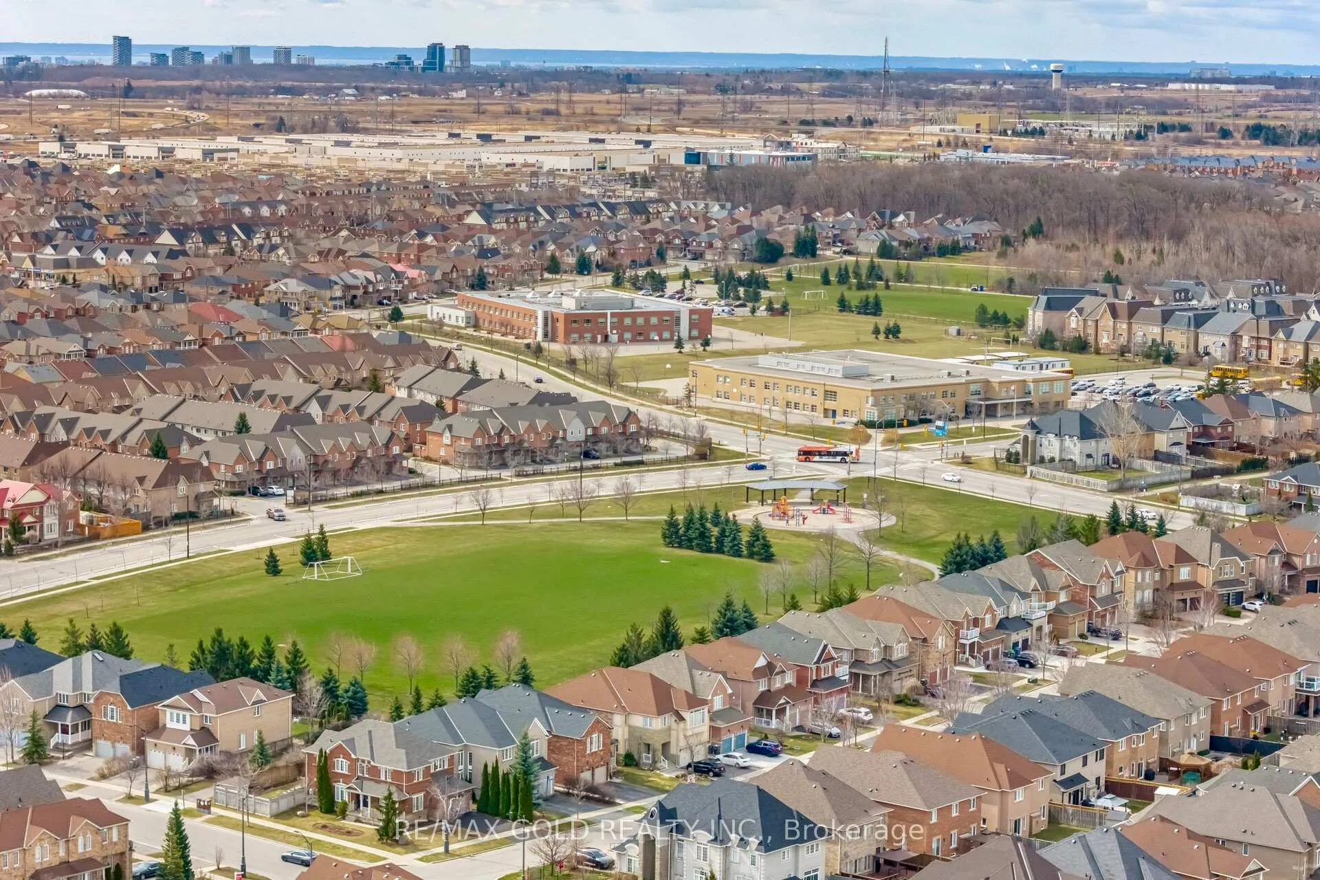 Photo 34 of 5352 Bushelgrove Circle, Mississauga, Central Erin Mills — HOMEH