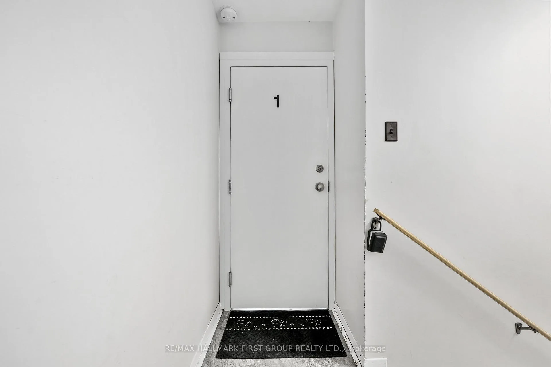 Photo 5 of Unit Upper, 176 Sydenham Street, Cobourg — HOMEH