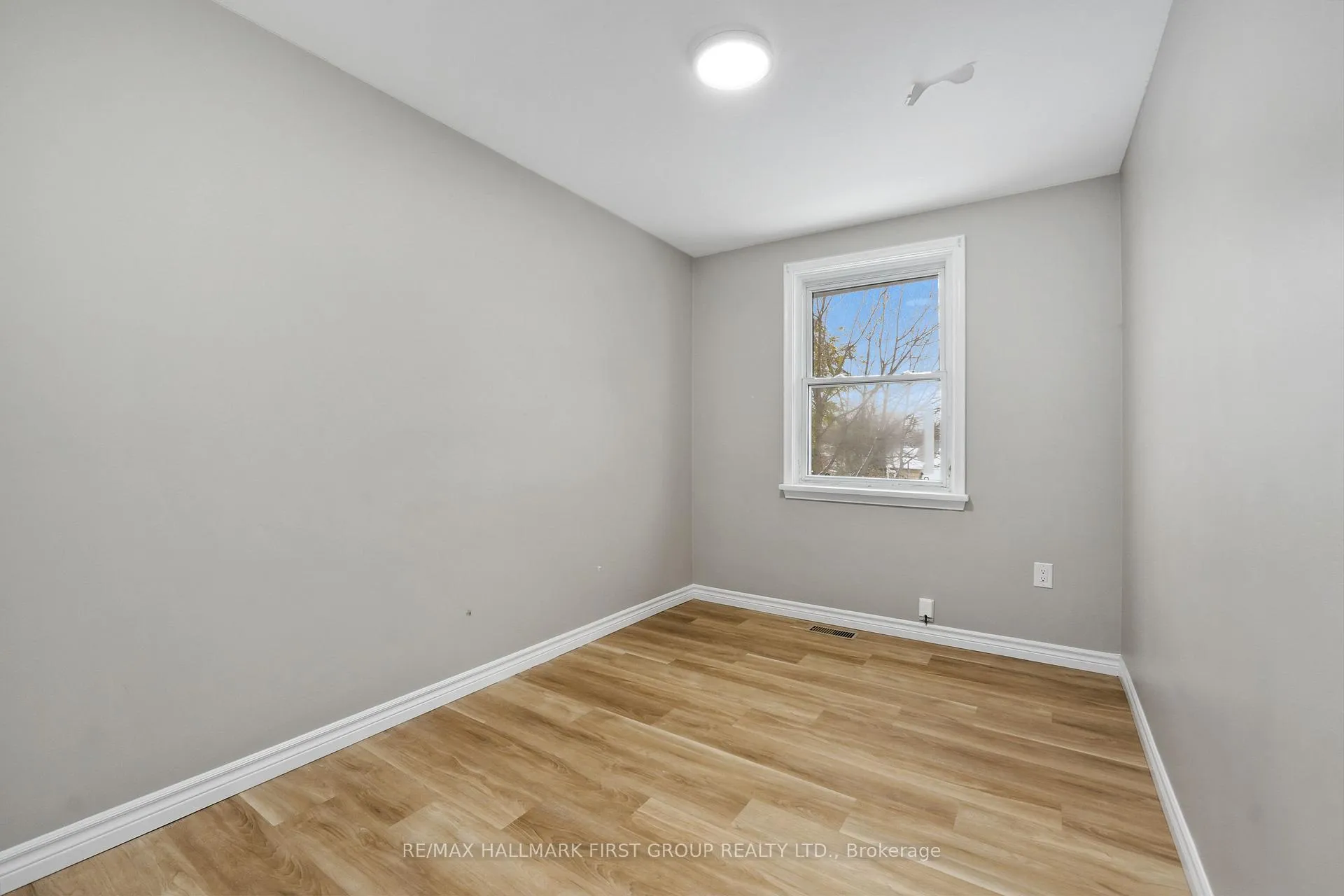 Photo 10 of Unit Upper, 176 Sydenham Street, Cobourg — HOMEH