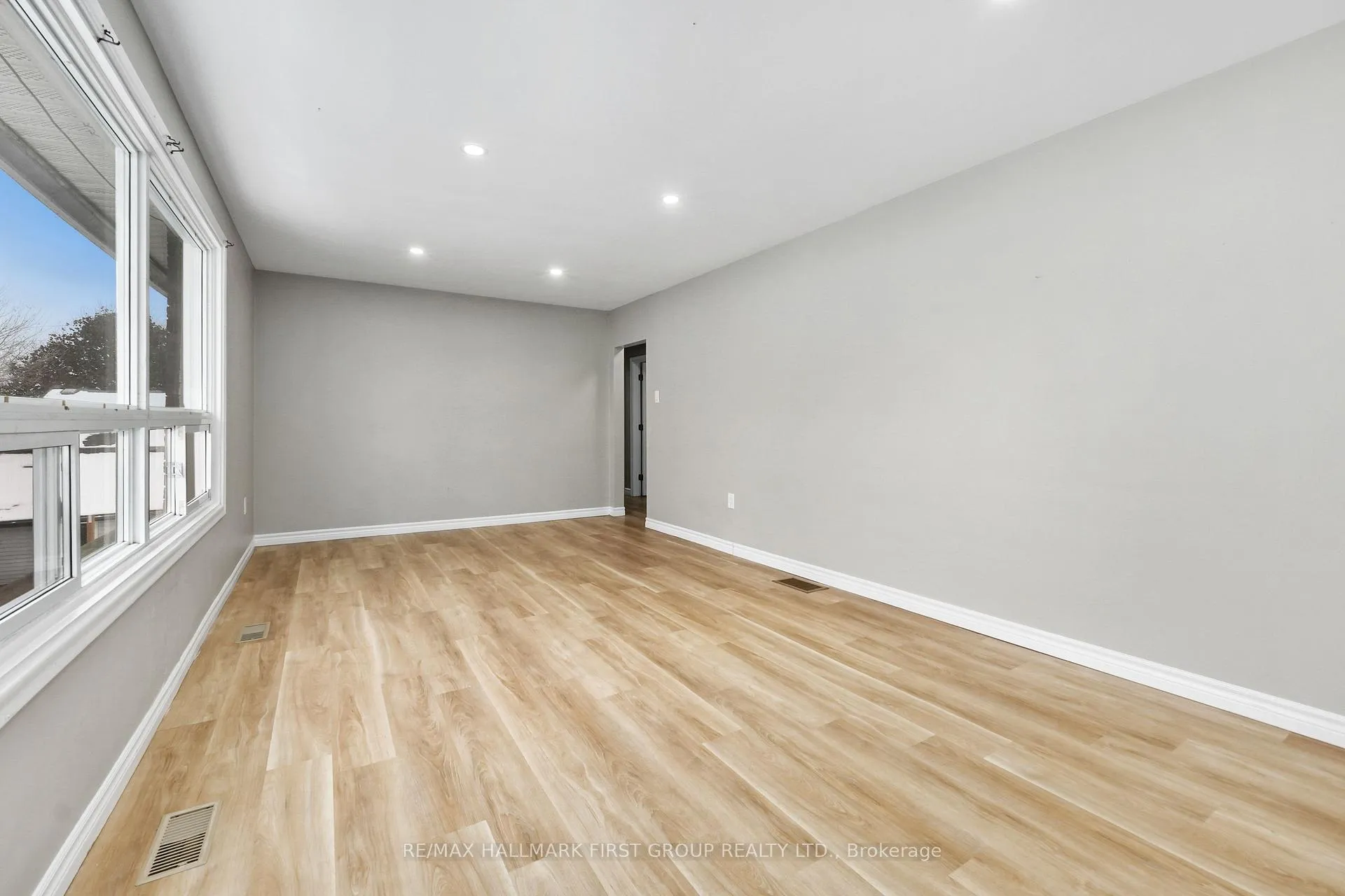 Photo 14 of Unit Upper, 176 Sydenham Street, Cobourg — HOMEH