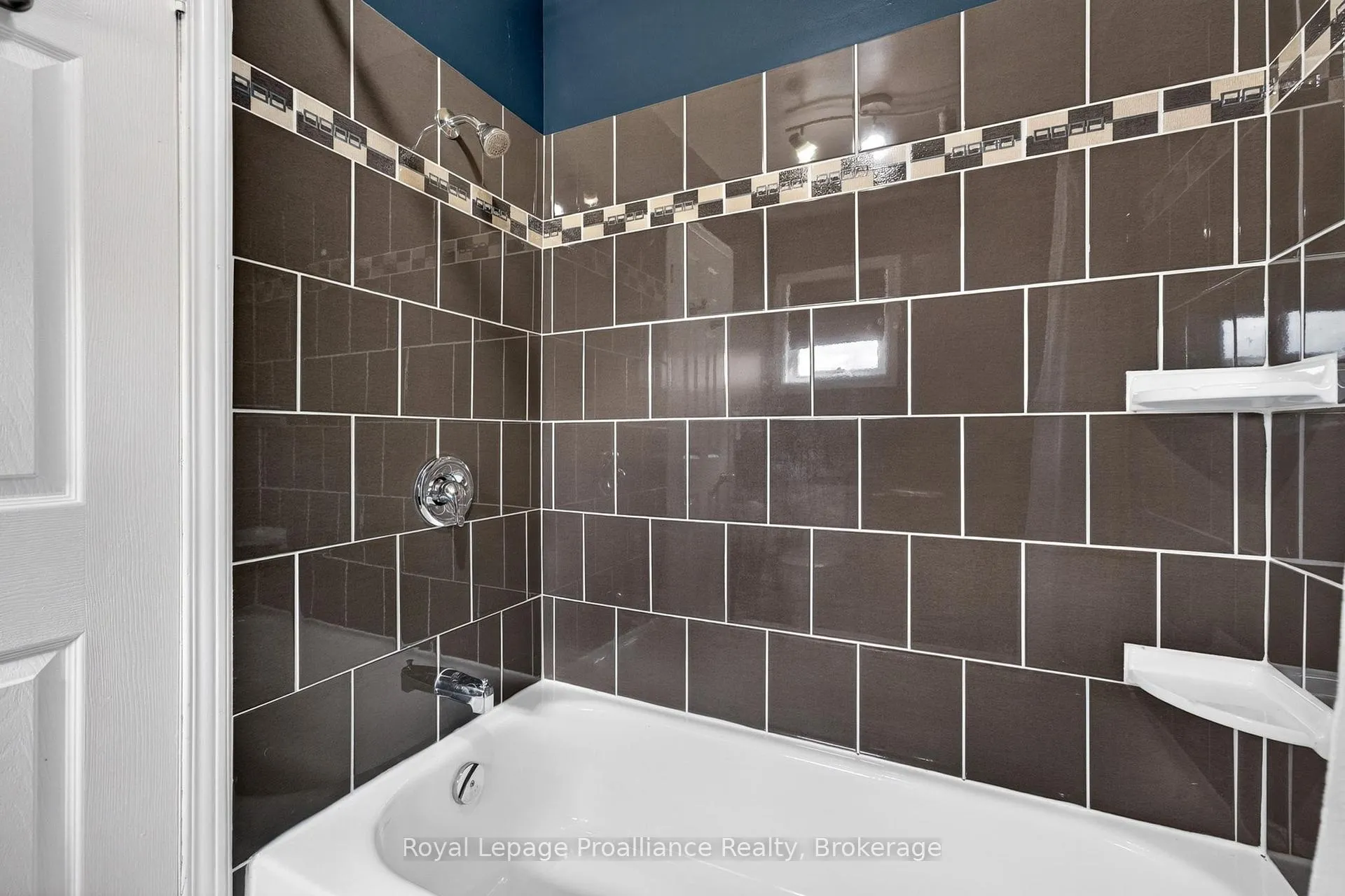 Photo 18 of Unit 4, 9 Progress Avenue, Belleville, Belleville Ward — HOMEH