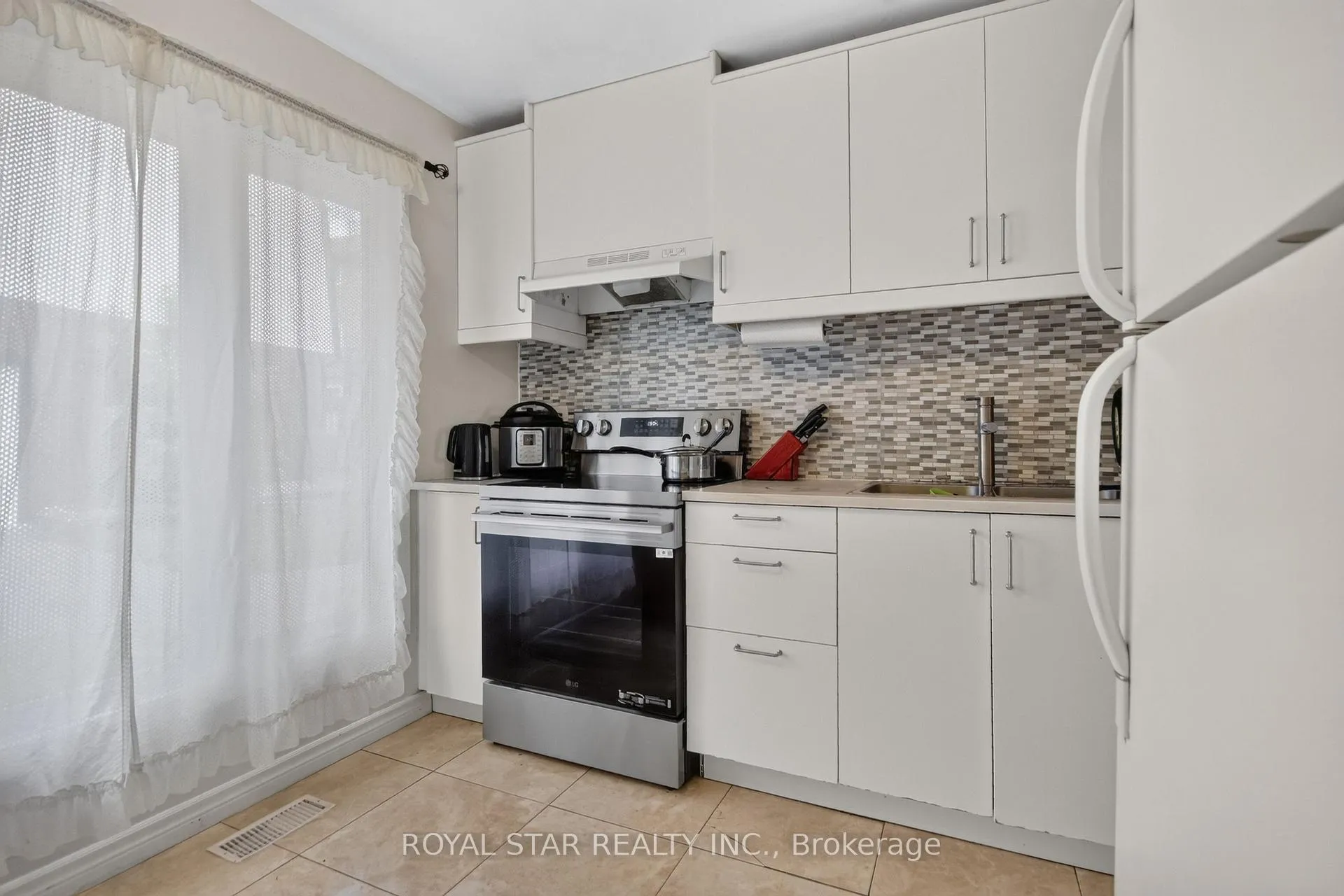 Photo 15 of Unit 5, 3333 Mccarthy Road, Ottawa, Hunt Club/Western Community — HOMEH