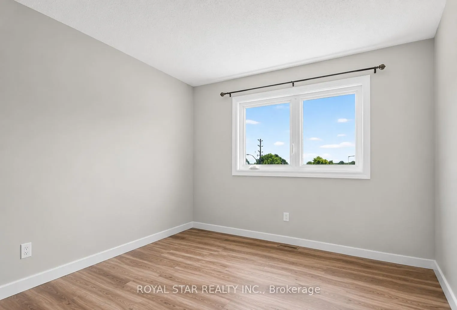 Photo 25 of Unit 5, 3333 Mccarthy Road, Ottawa, Hunt Club/Western Community — HOMEH