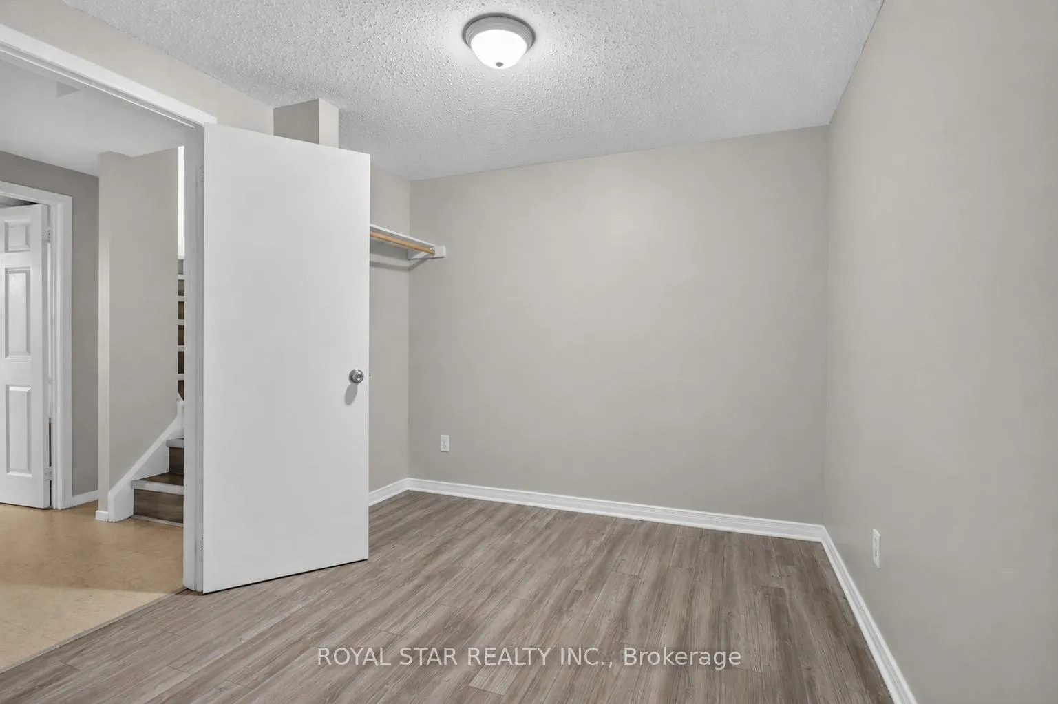 Photo 30 of Unit 5, 3333 Mccarthy Road, Ottawa, Hunt Club/Western Community — HOMEH