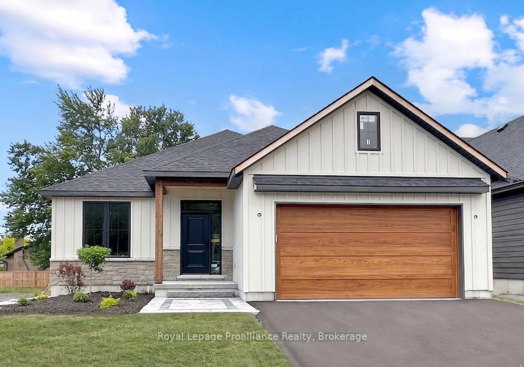 Photo 3 of 33 Deerview Drive, Quinte West, Murray Ward — HOMEH