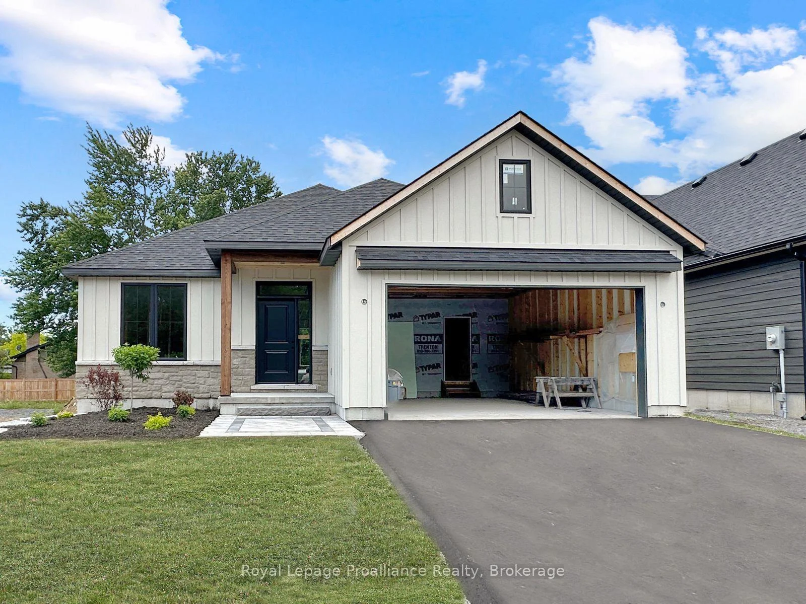 Photo 6 of 33 Deerview Drive, Quinte West, Murray Ward — HOMEH