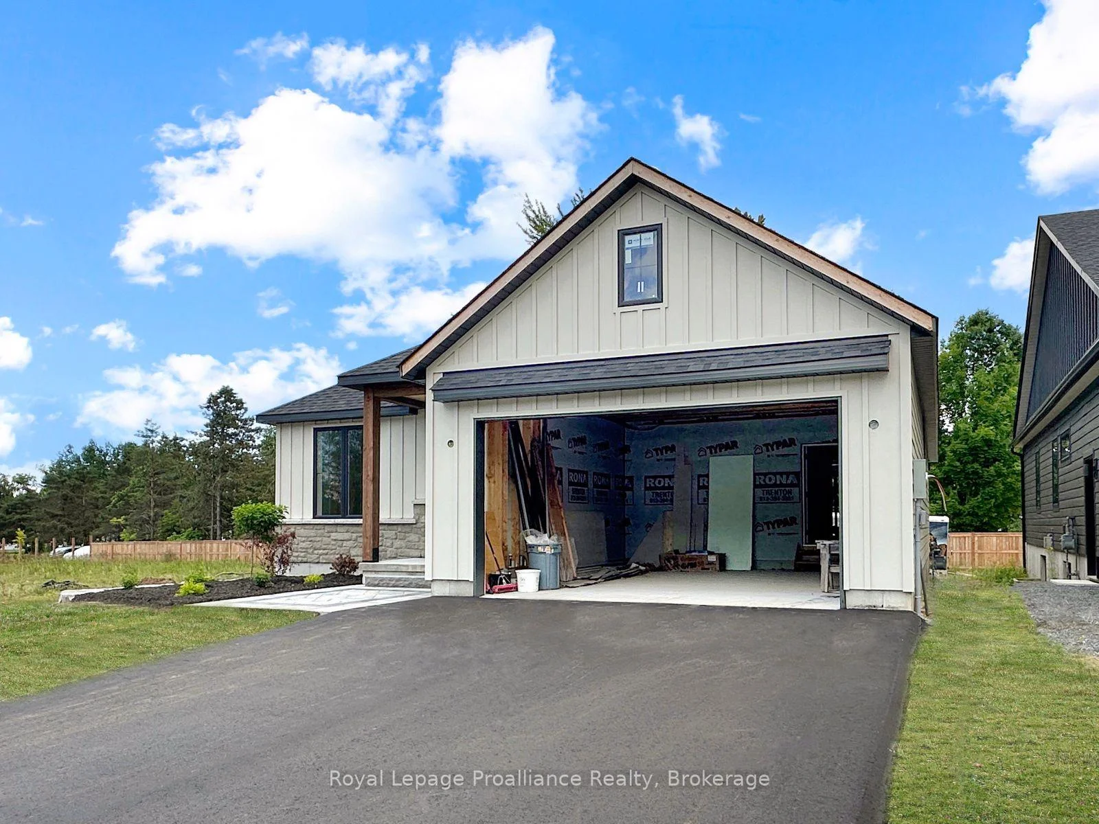 Photo 8 of 33 Deerview Drive, Quinte West, Murray Ward — HOMEH