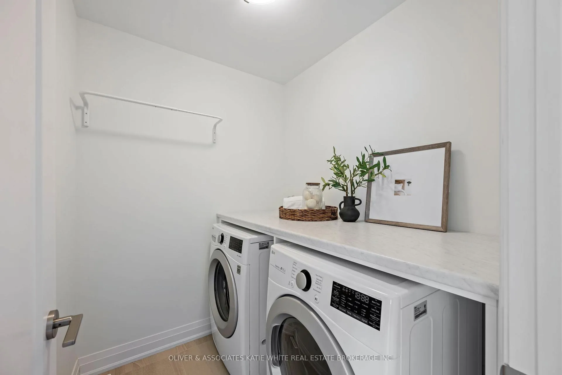 Photo 27 of Unit 6, 231 Callaway Road, London, North R — HOMEH
