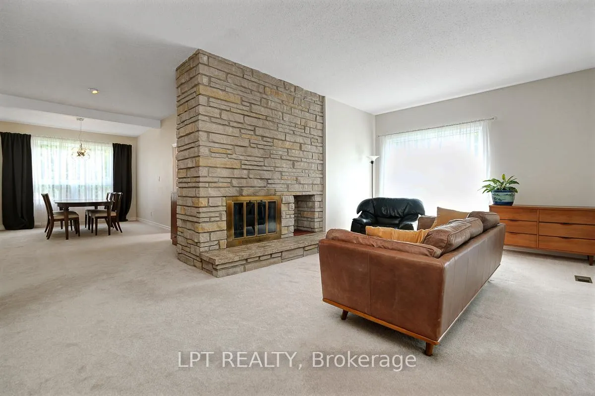 Photo 9 of 1772 Dunkirk Crescent, Ottawa, Playfair Park — HOMEH