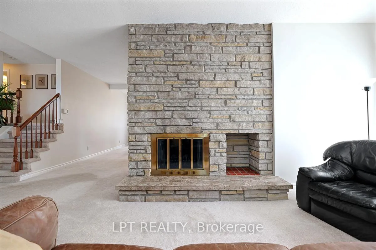 Photo 10 of 1772 Dunkirk Crescent, Ottawa, Playfair Park — HOMEH