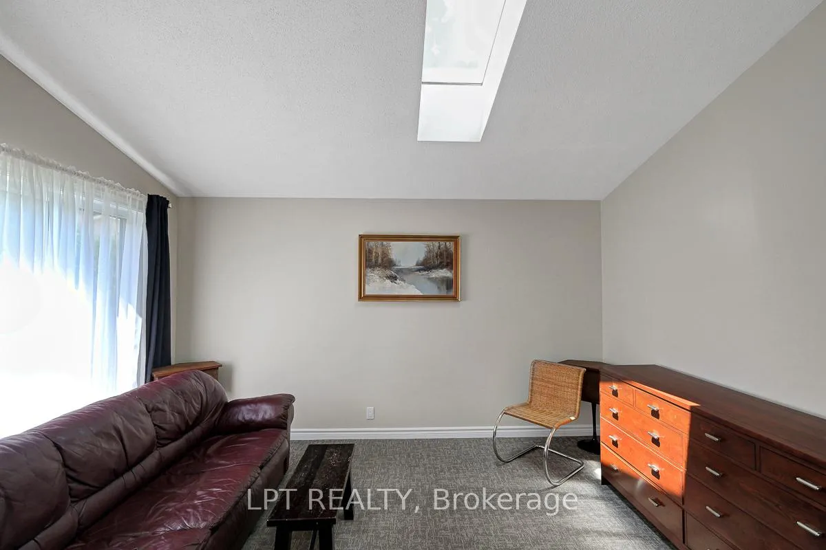 Photo 12 of 1772 Dunkirk Crescent, Ottawa, Playfair Park — HOMEH