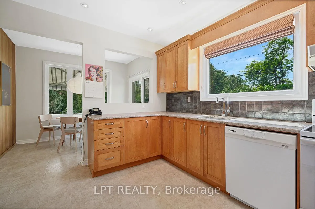 Photo 17 of 1772 Dunkirk Crescent, Ottawa, Playfair Park — HOMEH
