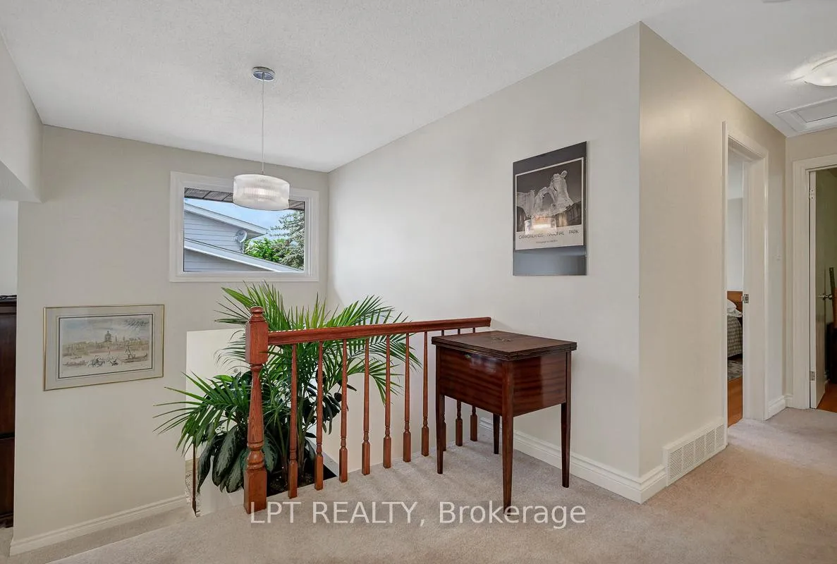 Photo 23 of 1772 Dunkirk Crescent, Ottawa, Playfair Park — HOMEH