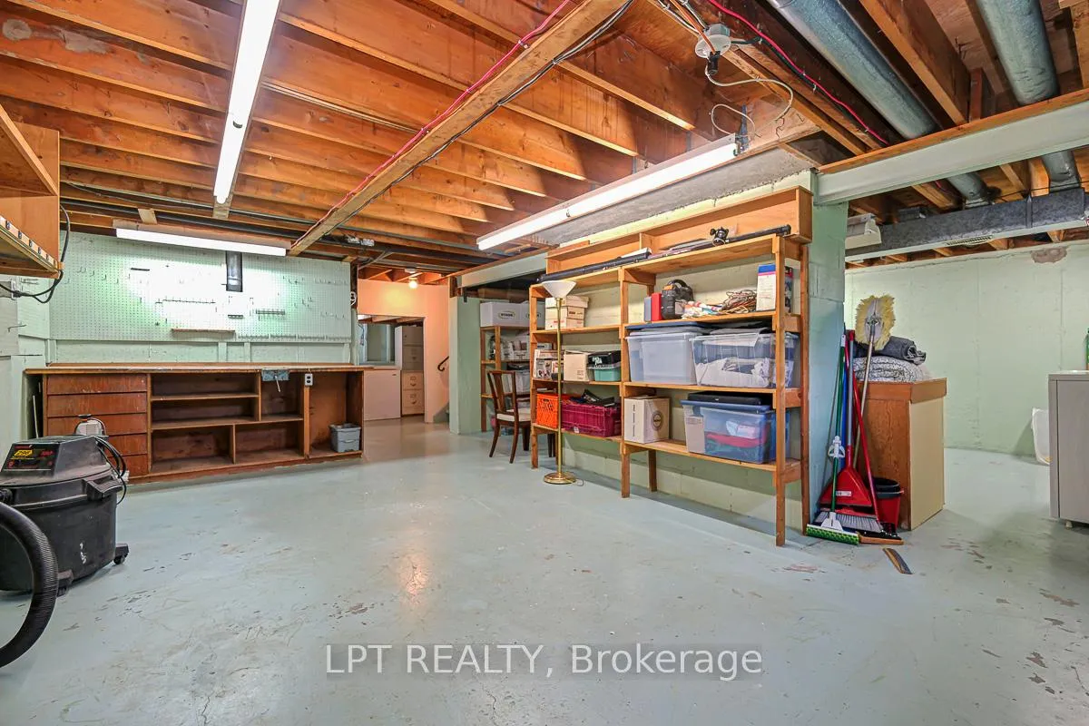 Photo 36 of 1772 Dunkirk Crescent, Ottawa, Playfair Park — HOMEH