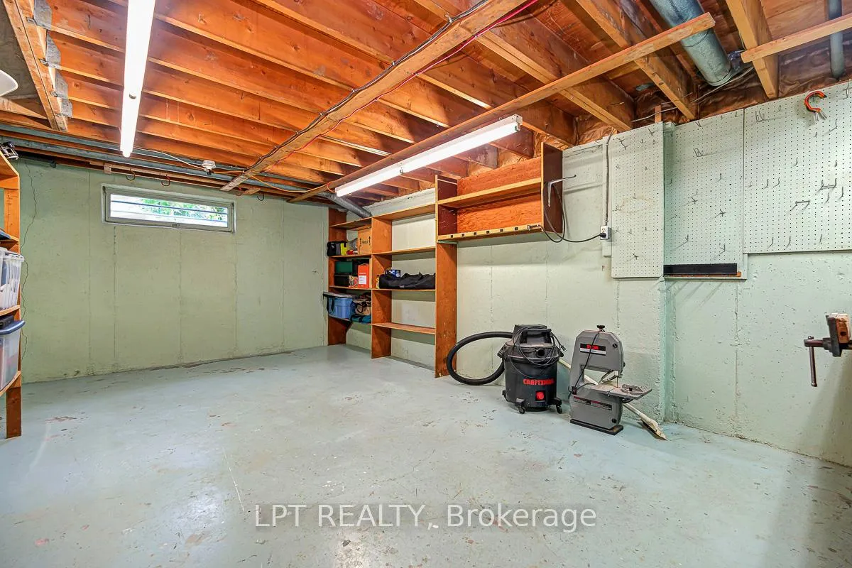 Photo 37 of 1772 Dunkirk Crescent, Ottawa, Playfair Park — HOMEH