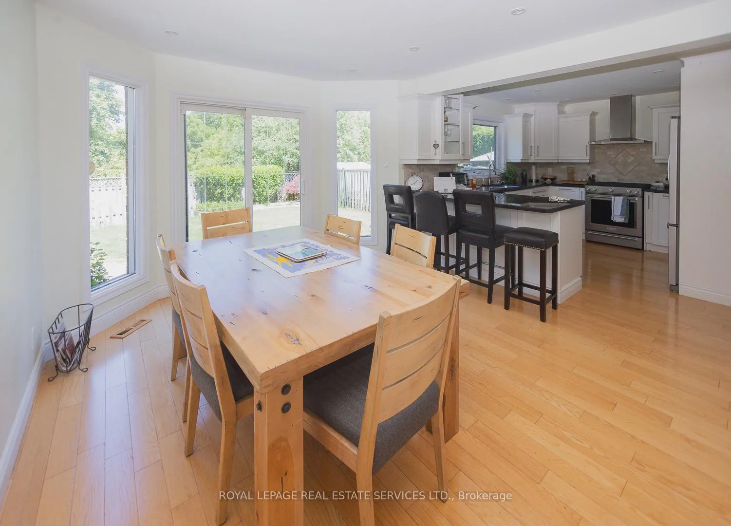 Photo 7 of 1361 Greendale Terrace, Oakville, Glen Abbey — HOMEH