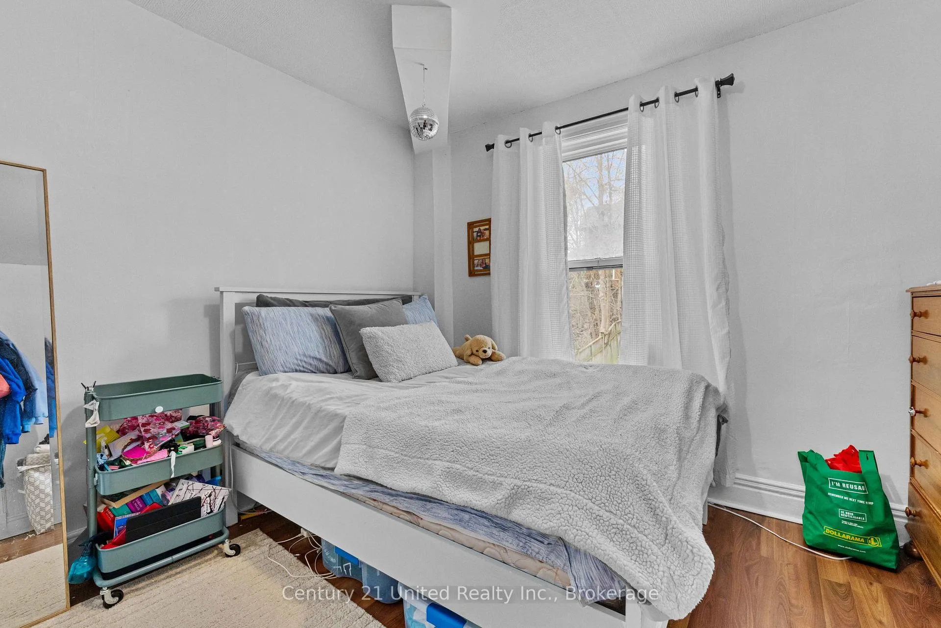 Photo 19 of 575 Bethune Street, Peterborough, Town Ward 3 — HOMEH