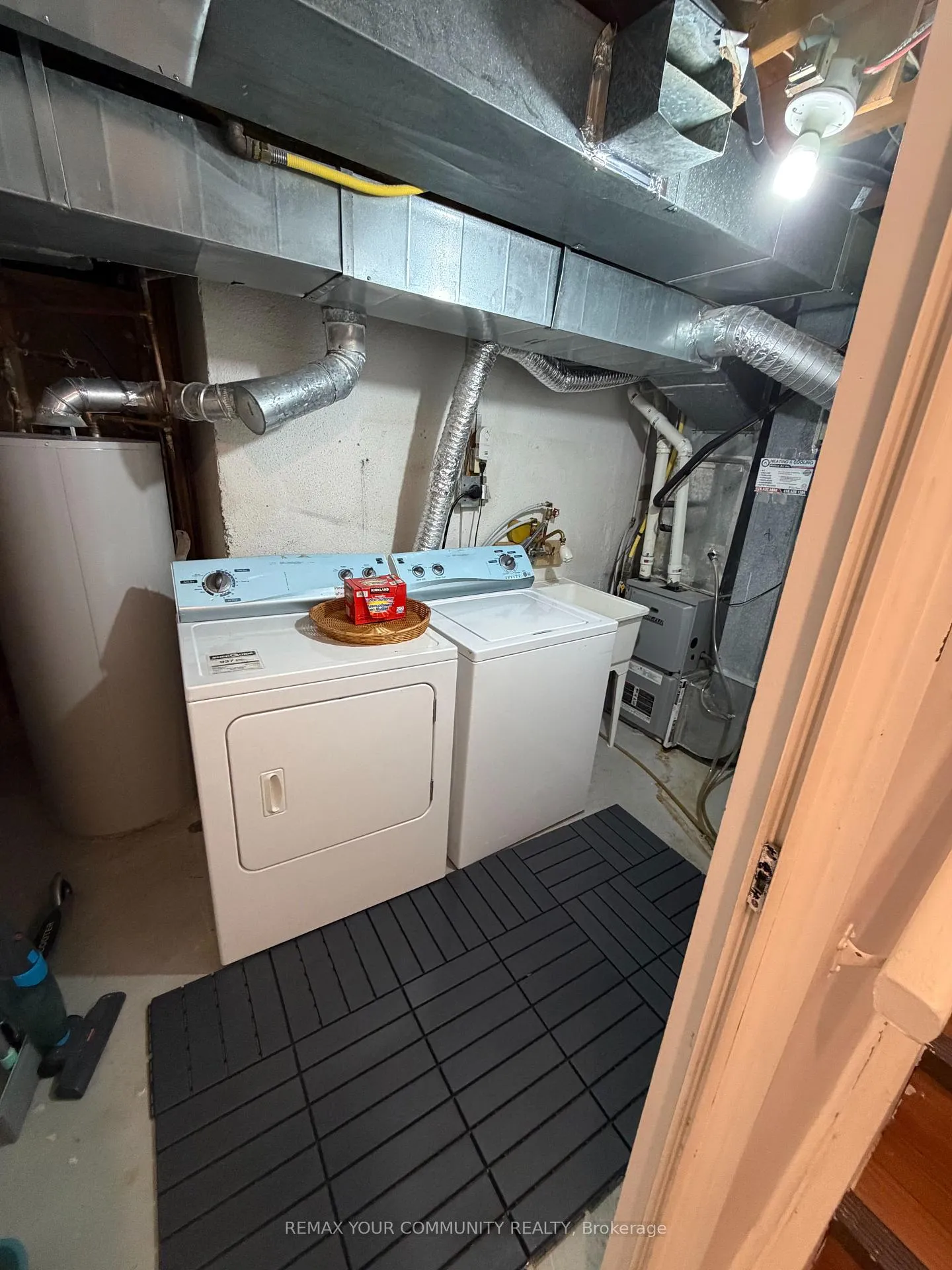 Photo 13 of Unit Bsmnt, 101 Springhead Gardens, Richmond Hill, North Richvale — HOMEH