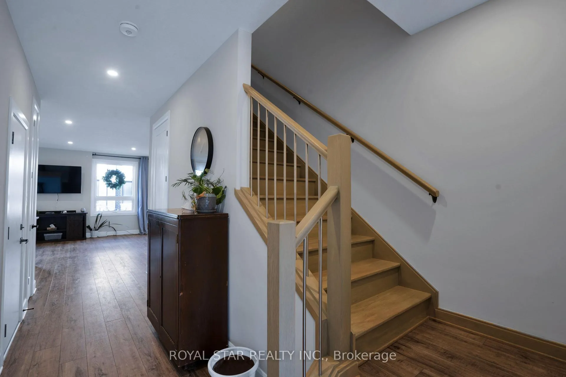 Photo 4 of Unit 108, 175 Doan Drive, Middlesex Centre, Rural Middlesex Centre — HOMEH