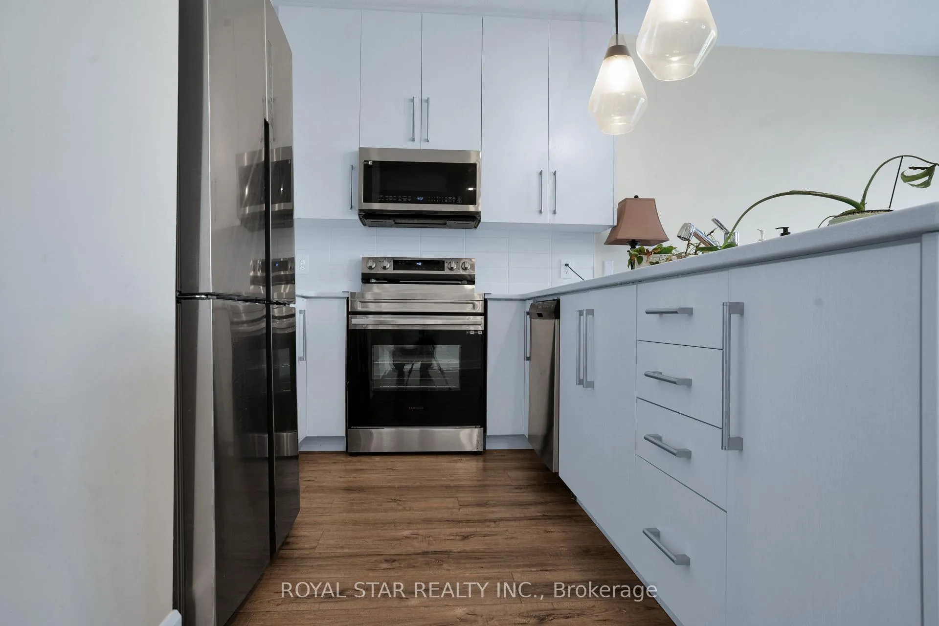Photo 11 of Unit 108, 175 Doan Drive, Middlesex Centre, Rural Middlesex Centre — HOMEH