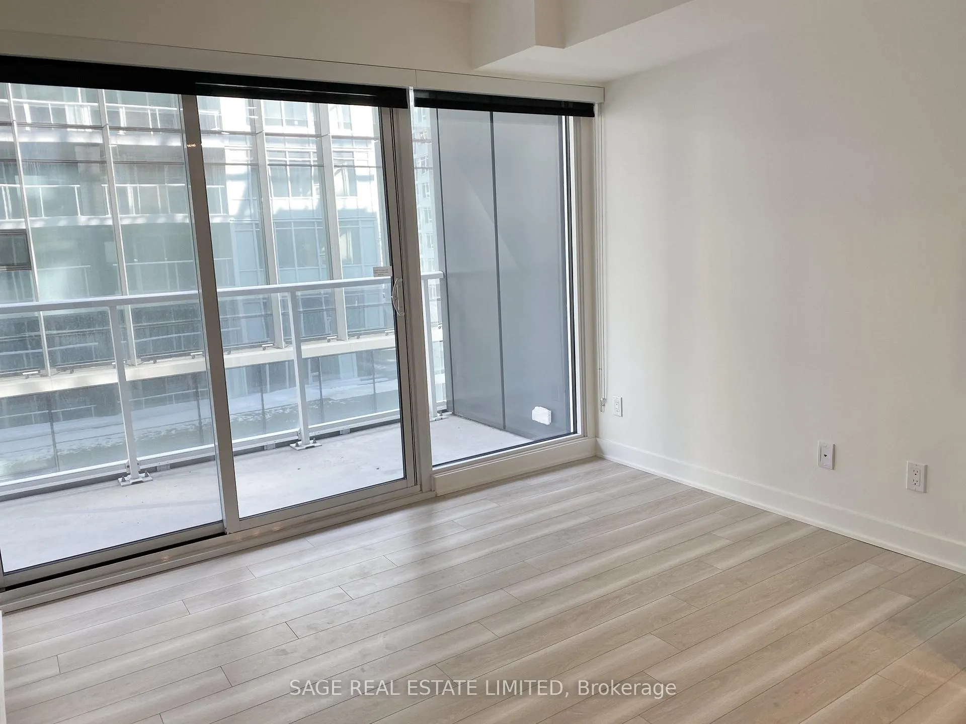 Photo 8 of Unit 801, 17 Bathurst Street, Toronto, Waterfront Communities — HOMEH