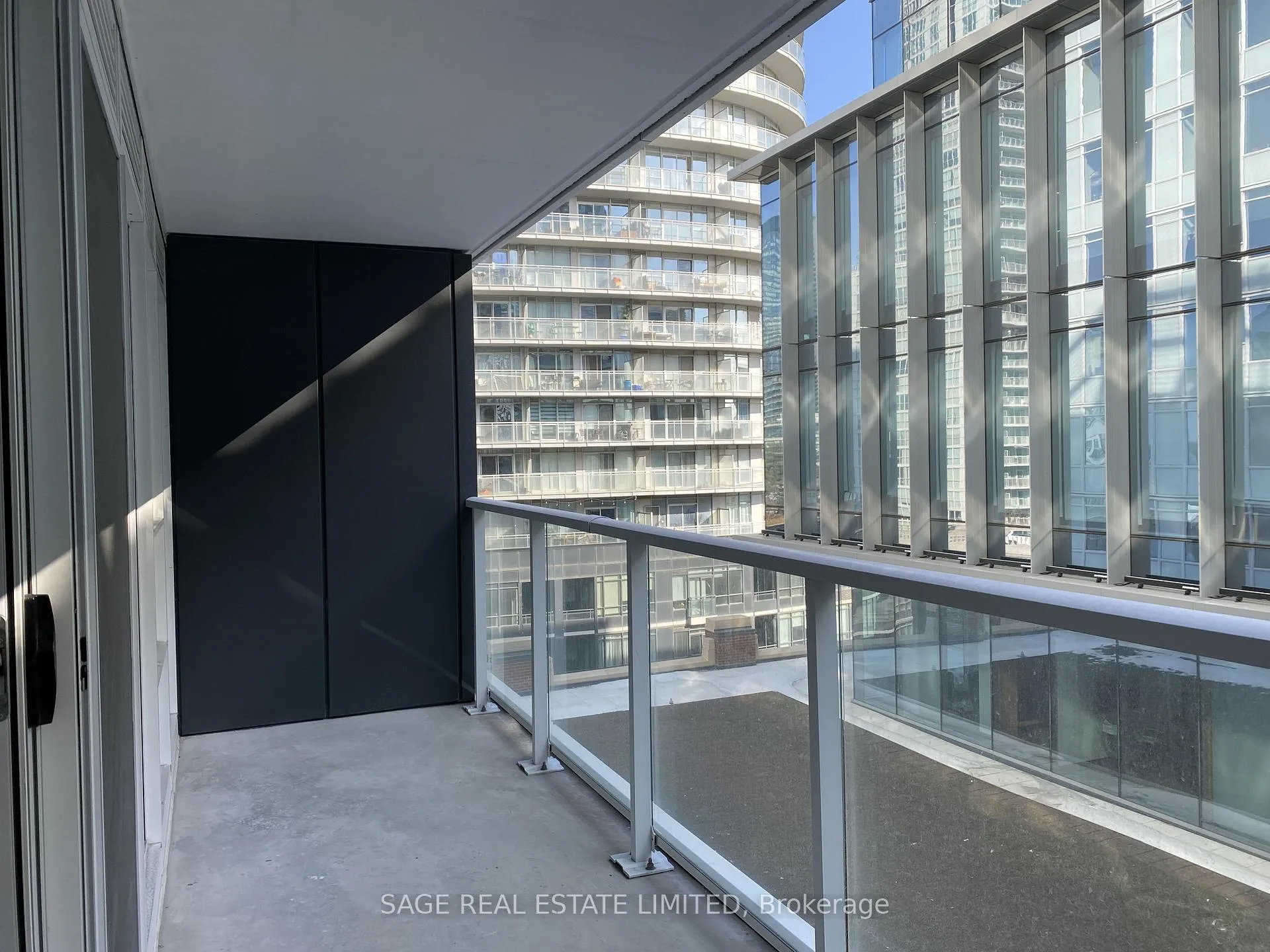 Photo 9 of Unit 801, 17 Bathurst Street, Toronto, Waterfront Communities — HOMEH