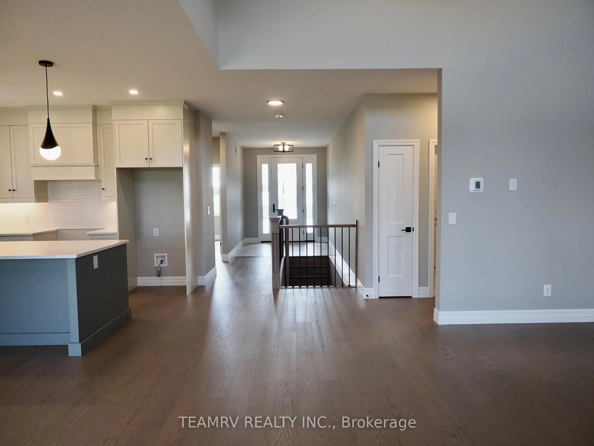 Photo 5 of 17 Darrow Drive, Tillsonburg — HOMEH