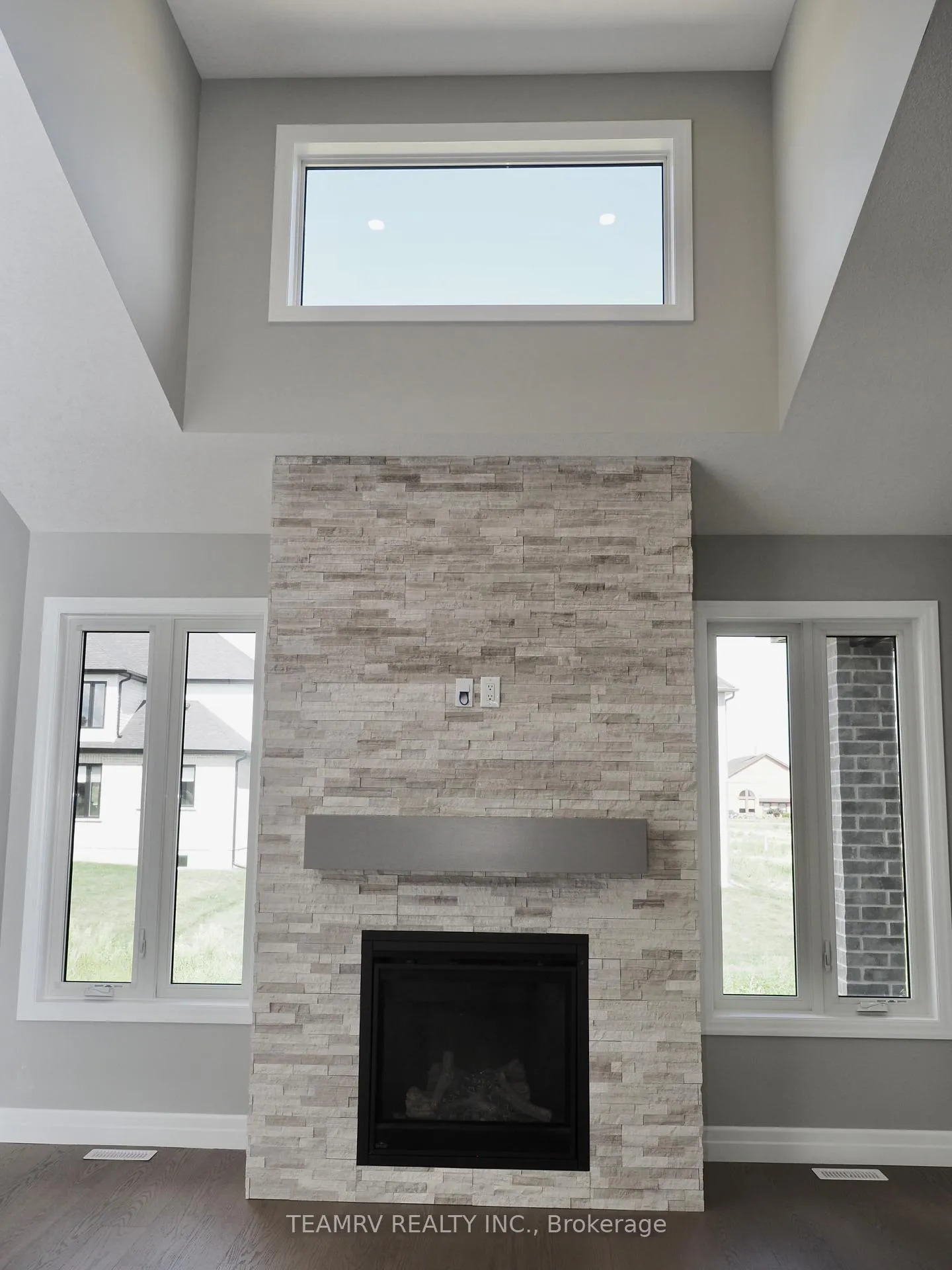 Photo 8 of 17 Darrow Drive, Tillsonburg — HOMEH