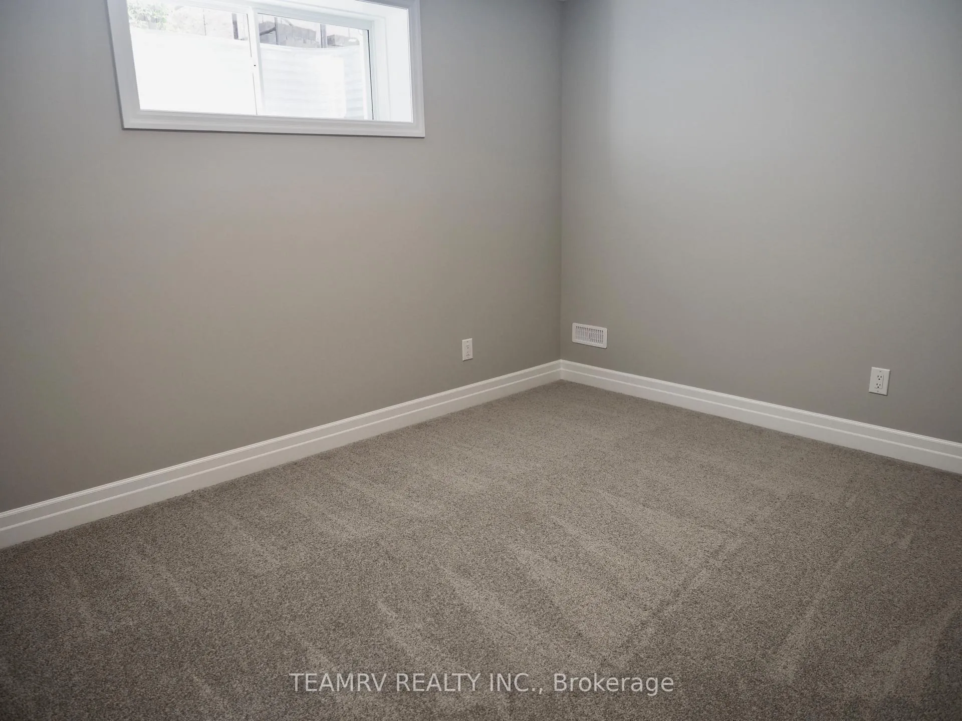Photo 23 of 17 Darrow Drive, Tillsonburg — HOMEH