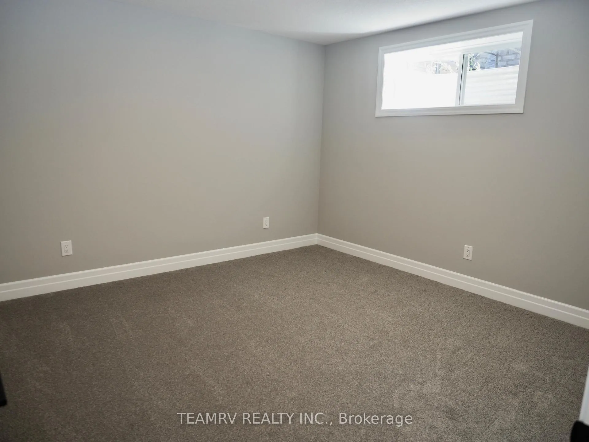 Photo 24 of 17 Darrow Drive, Tillsonburg — HOMEH