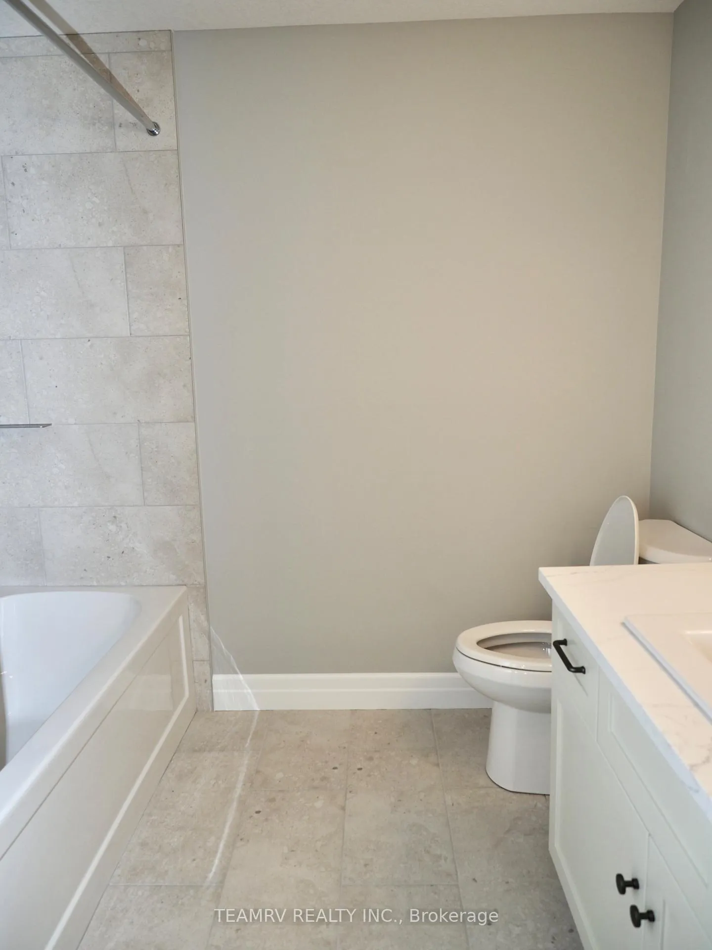 Photo 25 of 17 Darrow Drive, Tillsonburg — HOMEH