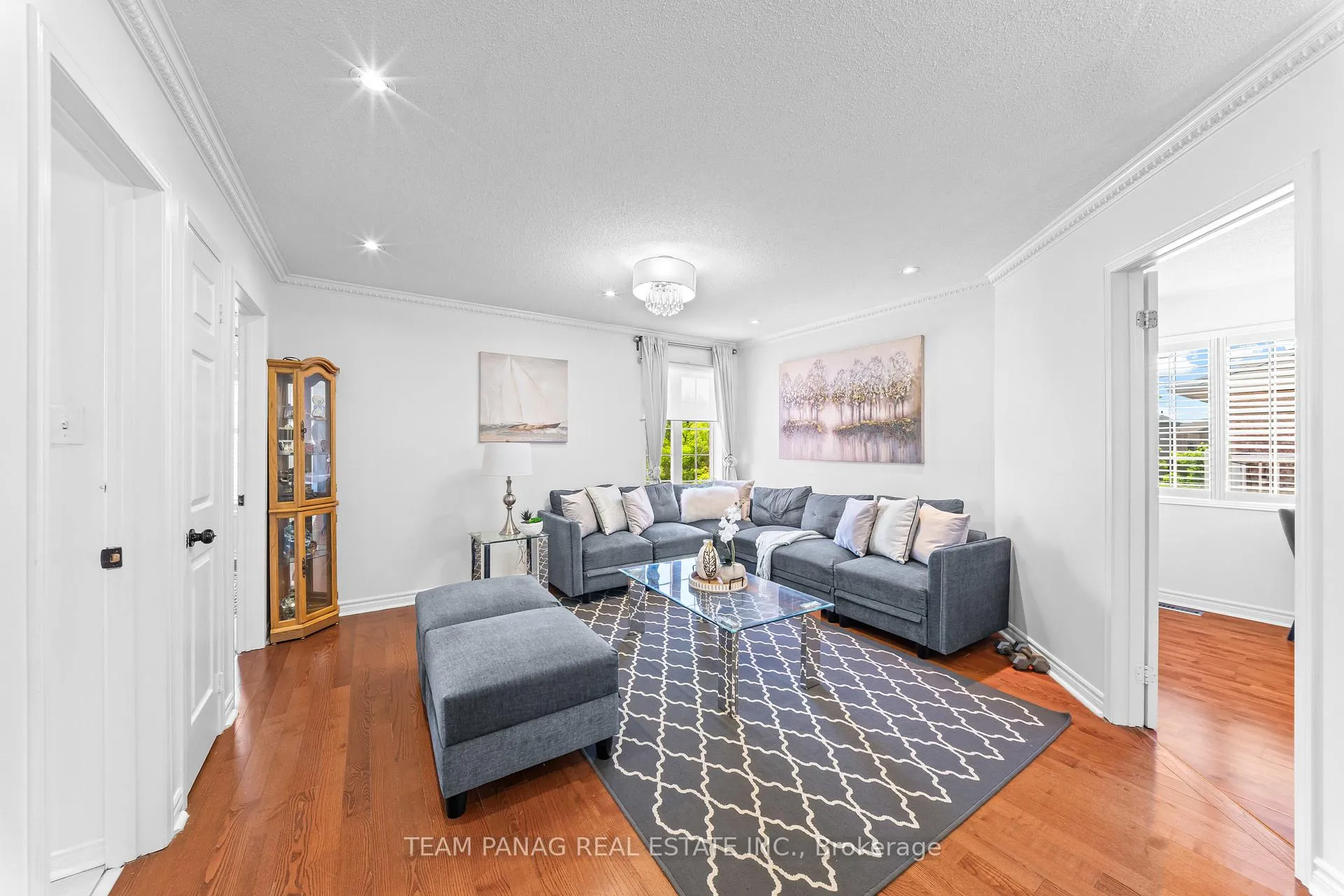 Photo 20 of 8 Shallimar Court, Brampton, Brampton West — HOMEH