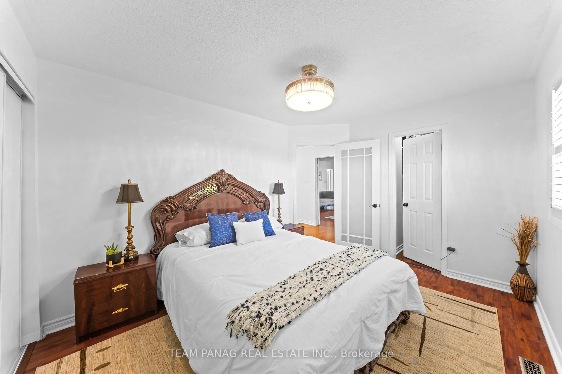 Photo 32 of 8 Shallimar Court, Brampton, Brampton West — HOMEH