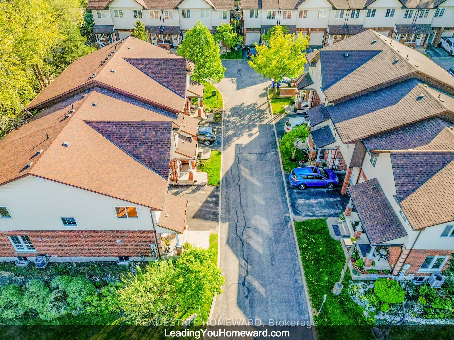 Photo 5 of Unit 19, 488 Yonge Street, Barrie, Painswick North — HOMEH