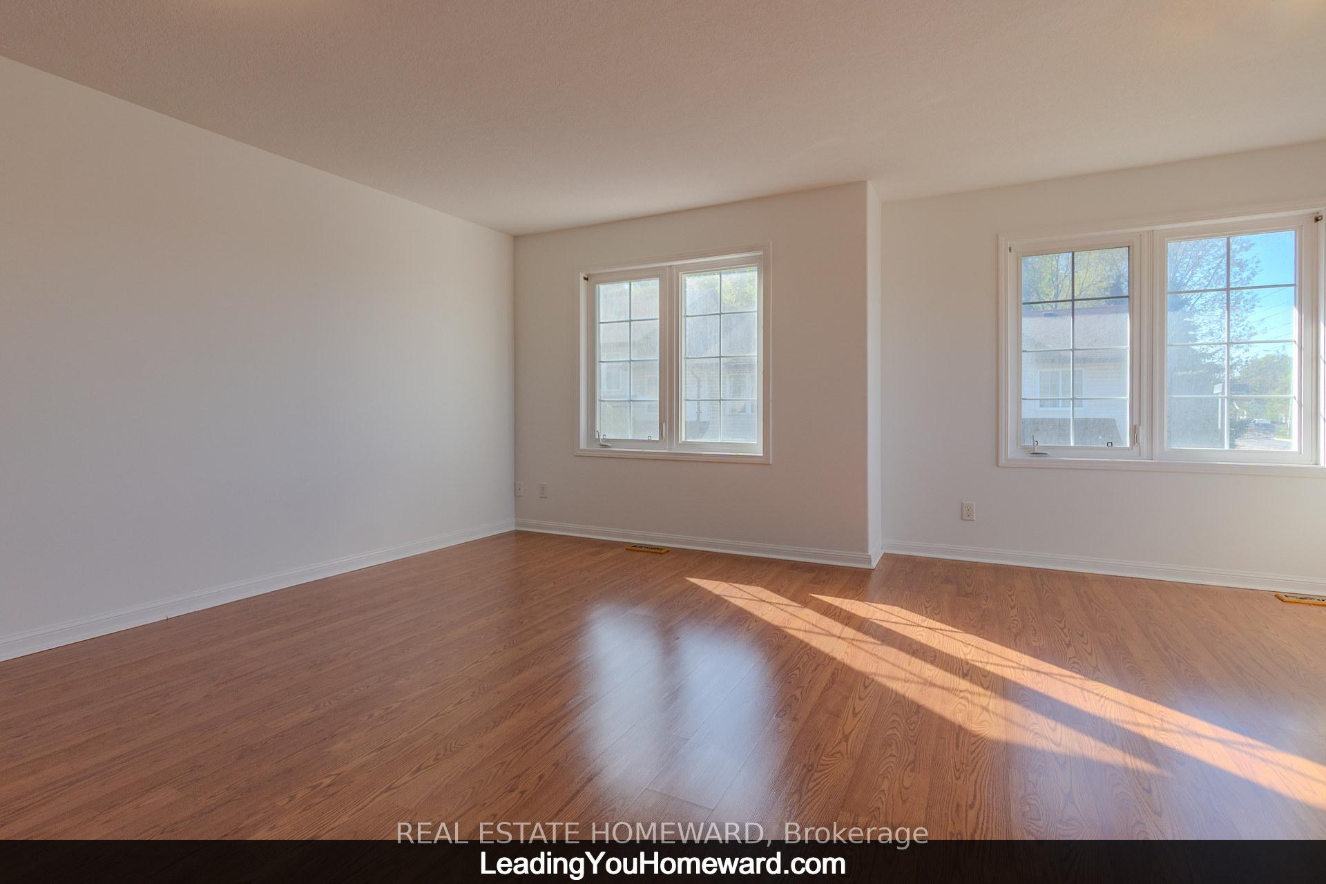 Photo 15 of Unit 19, 488 Yonge Street, Barrie, Painswick North — HOMEH