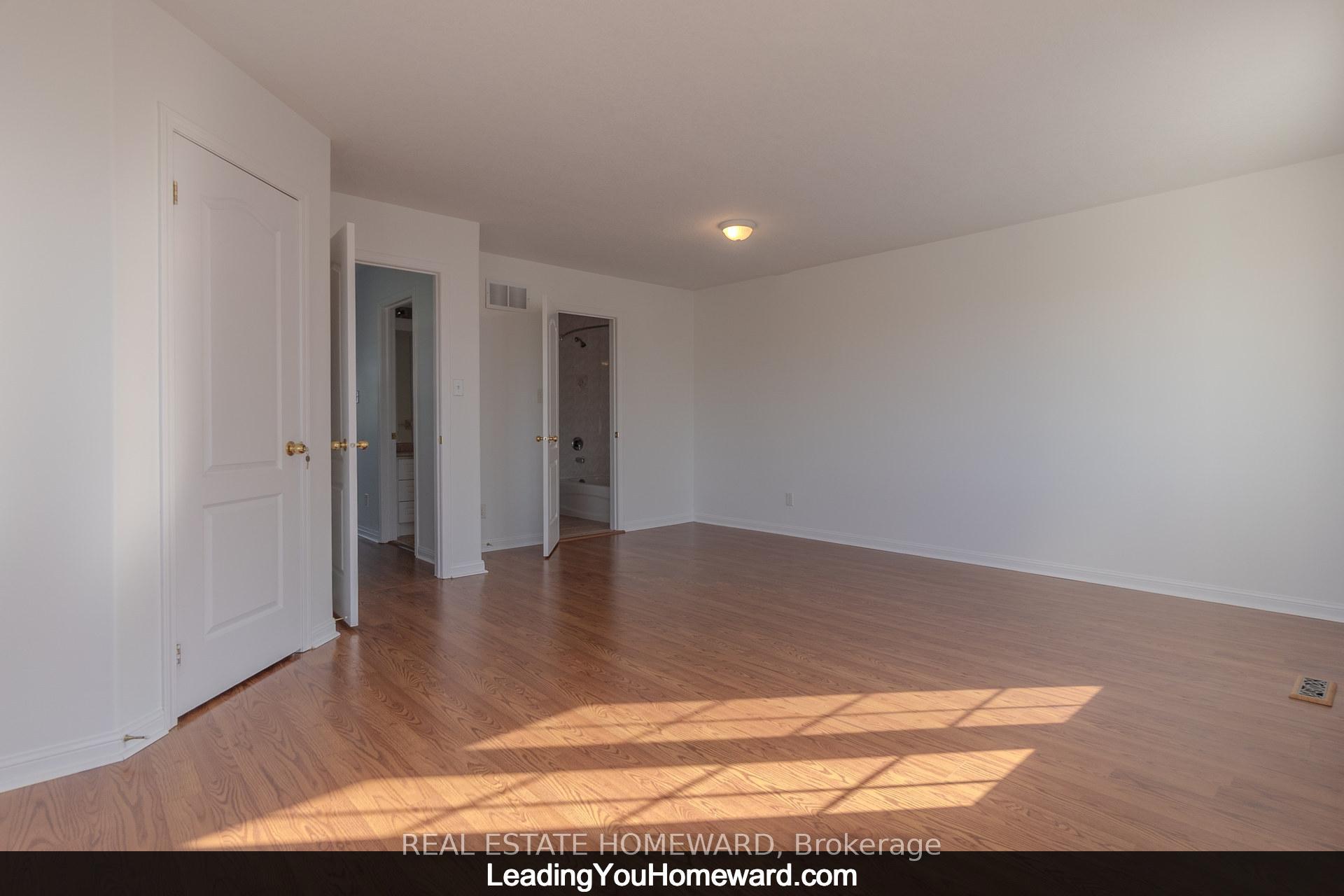 Photo 16 of Unit 19, 488 Yonge Street, Barrie, Painswick North — HOMEH