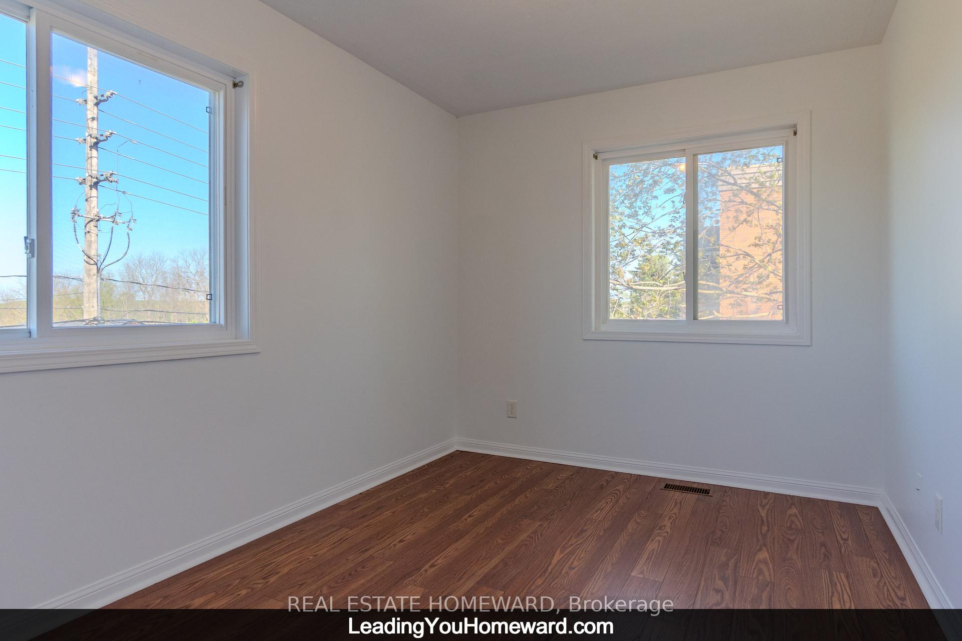 Photo 18 of Unit 19, 488 Yonge Street, Barrie, Painswick North — HOMEH