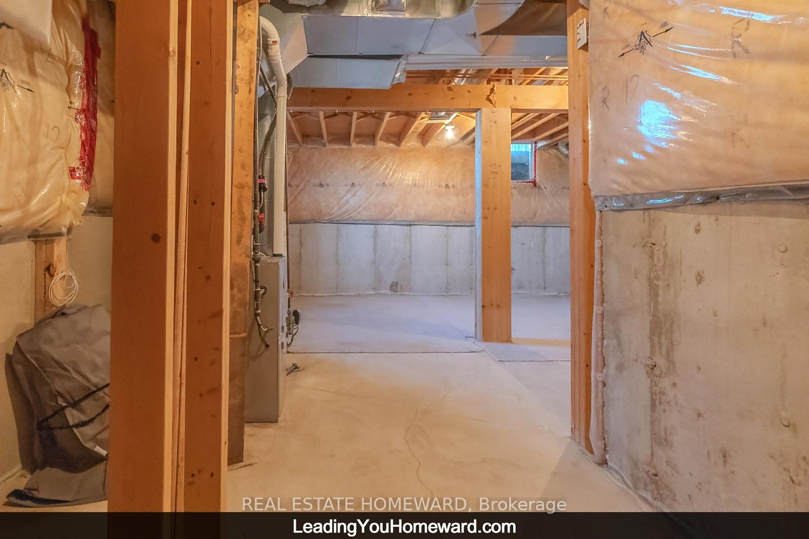 Photo 23 of Unit 19, 488 Yonge Street, Barrie, Painswick North — HOMEH