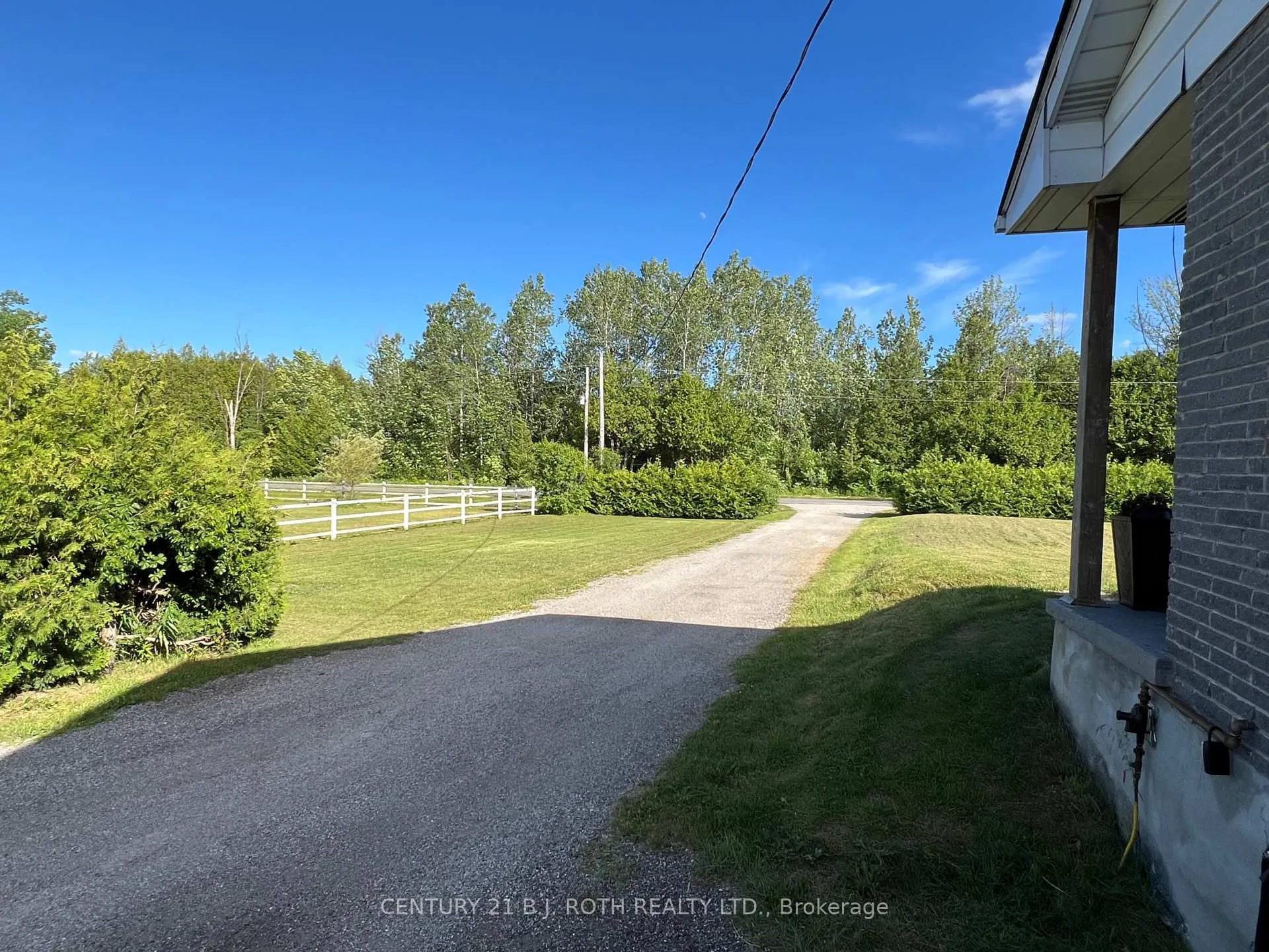 Photo 5 of 2266 Foxmead Road, Oro-Medonte, Rural Oro-Medonte — HOMEH